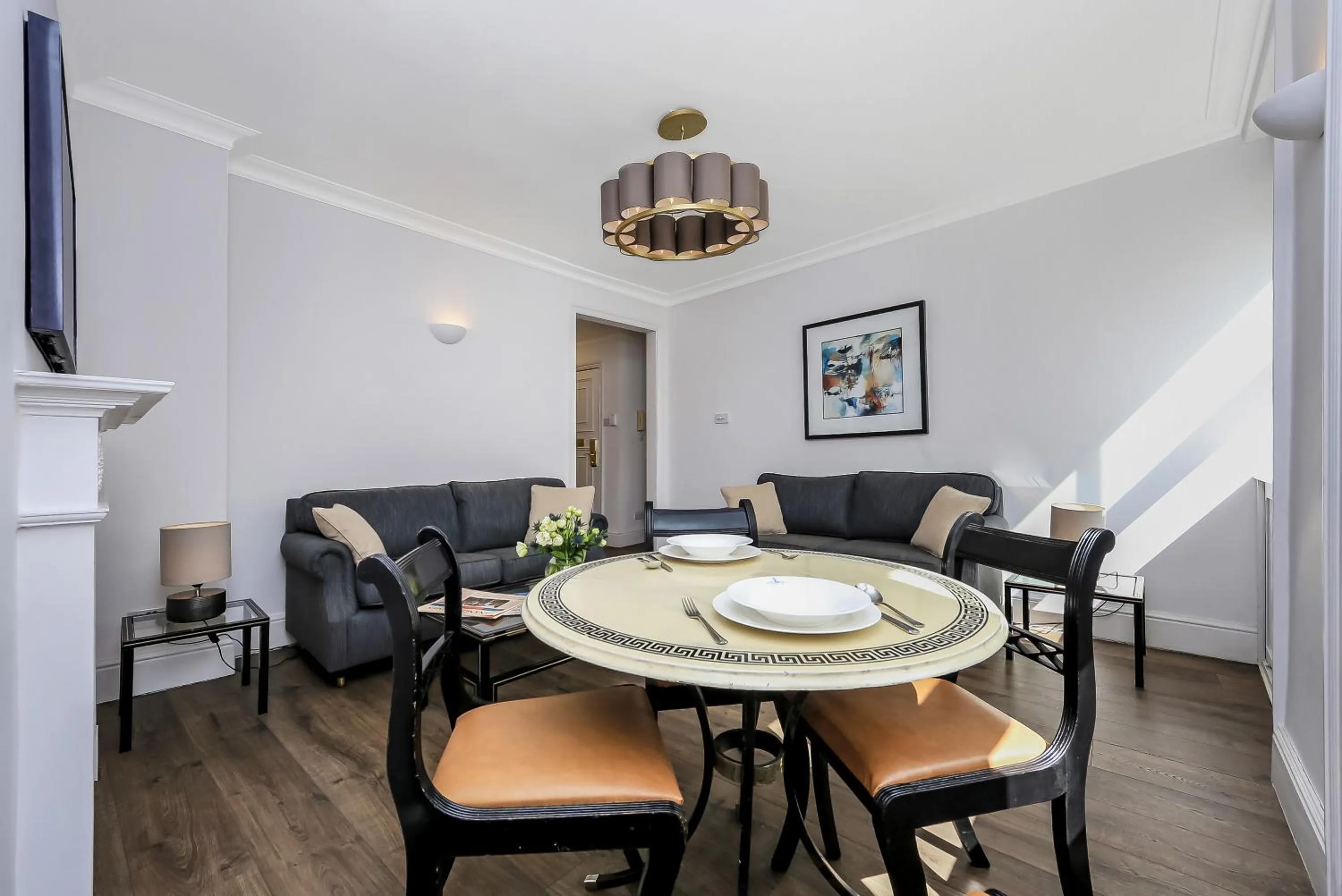 Dining area in 10 Curzon Street by Mansley