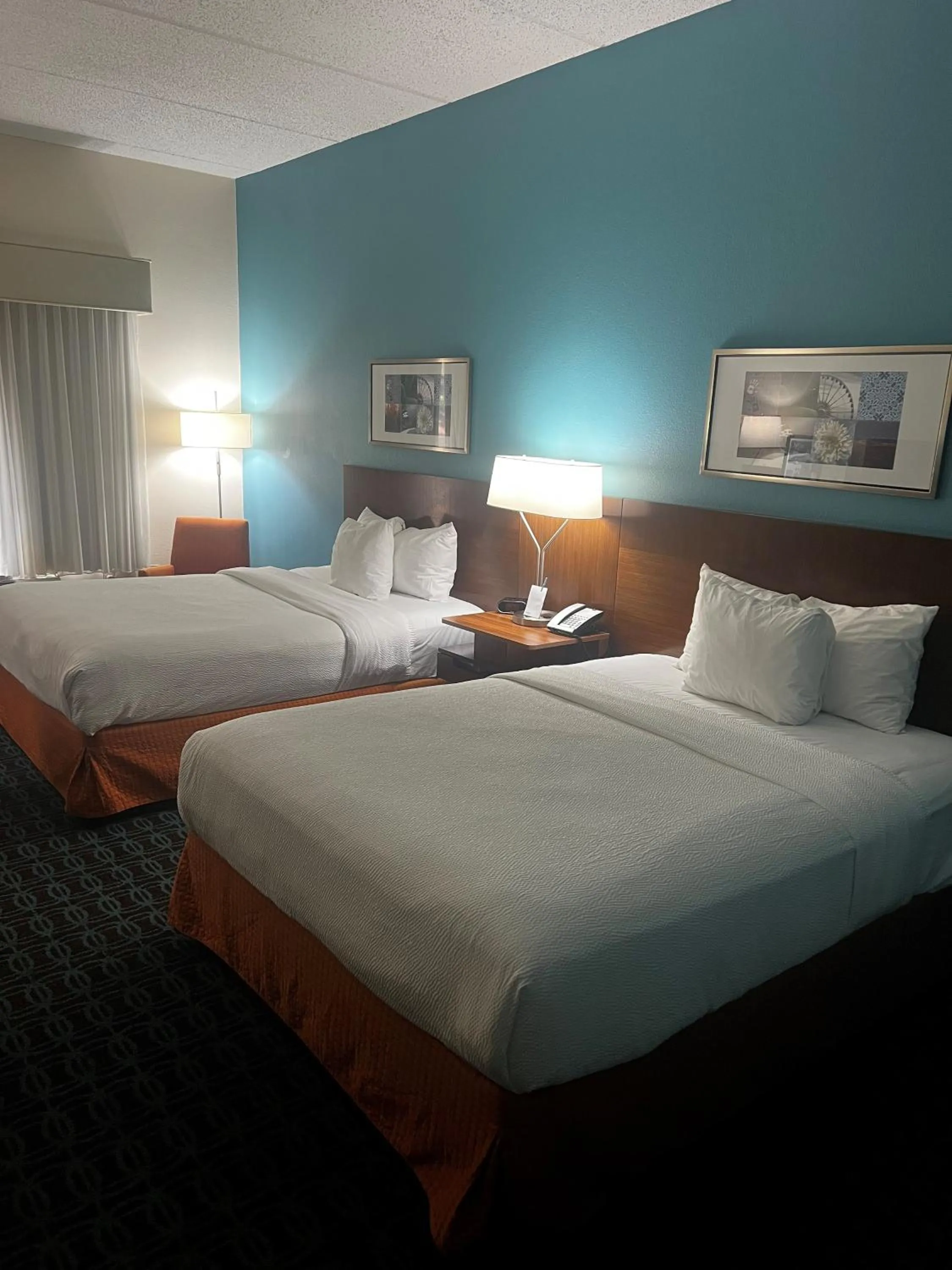 Bed in Fairfield Inn Charlotte Gastonia