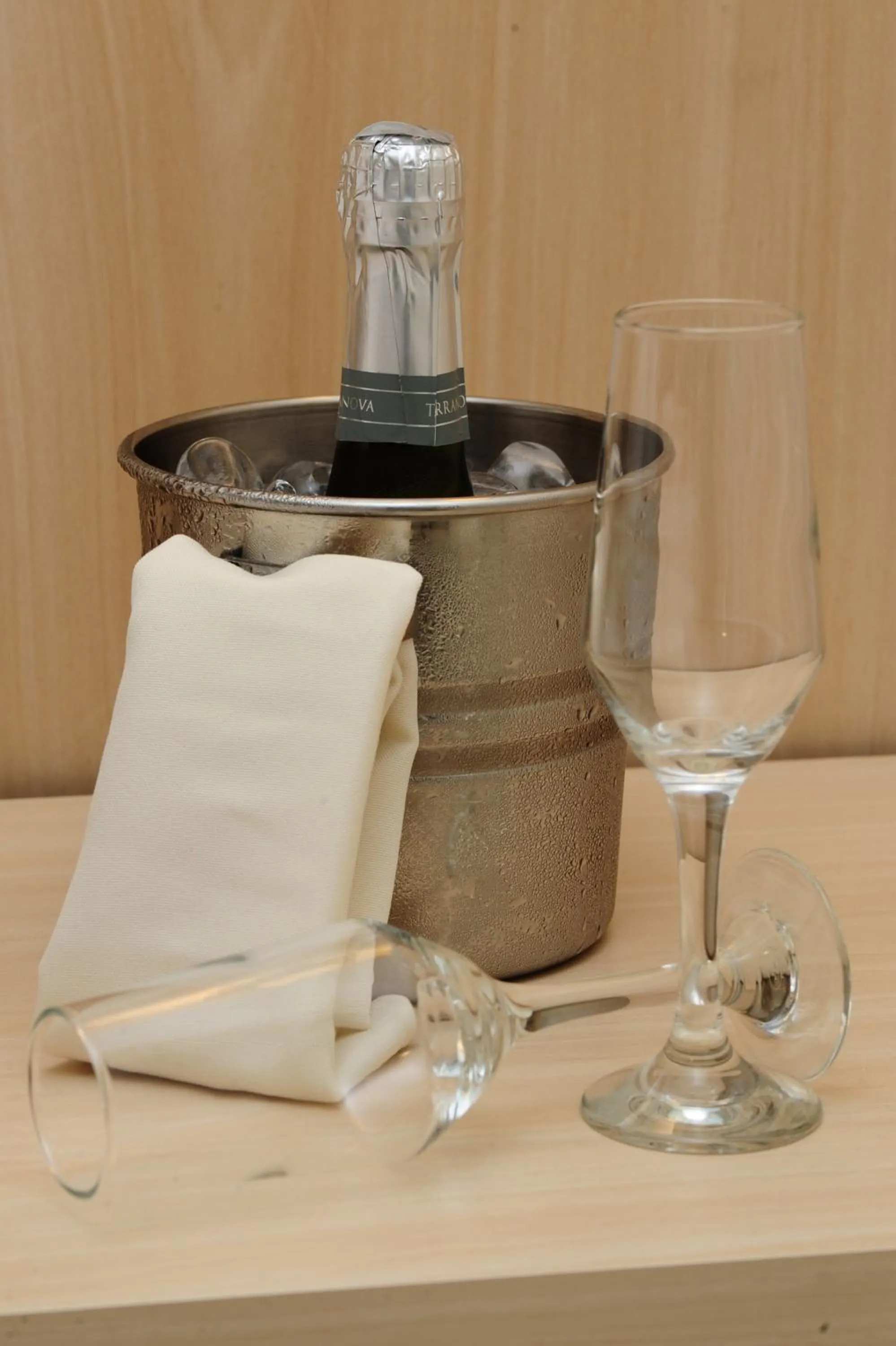 Food and drinks in Saint Peter Hotel