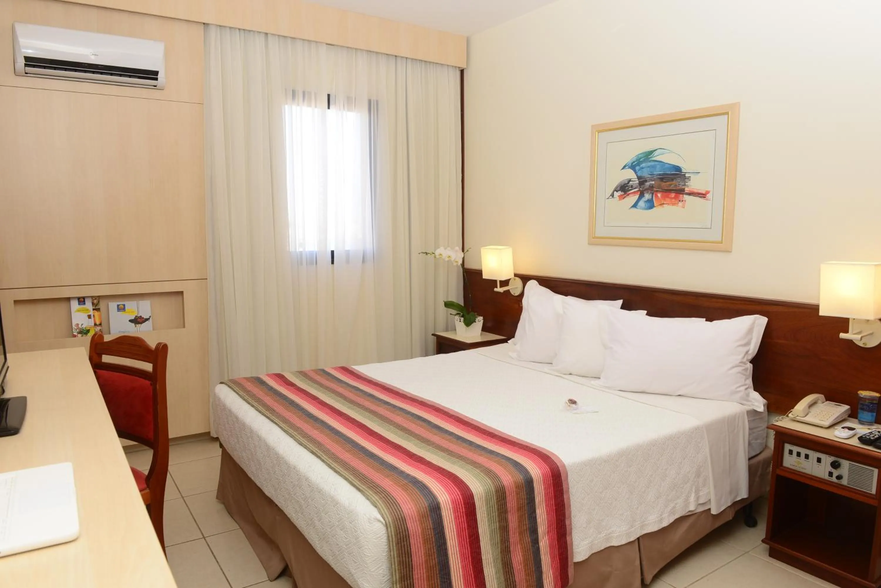 Photo of the whole room, Bed in Saint Peter Hotel