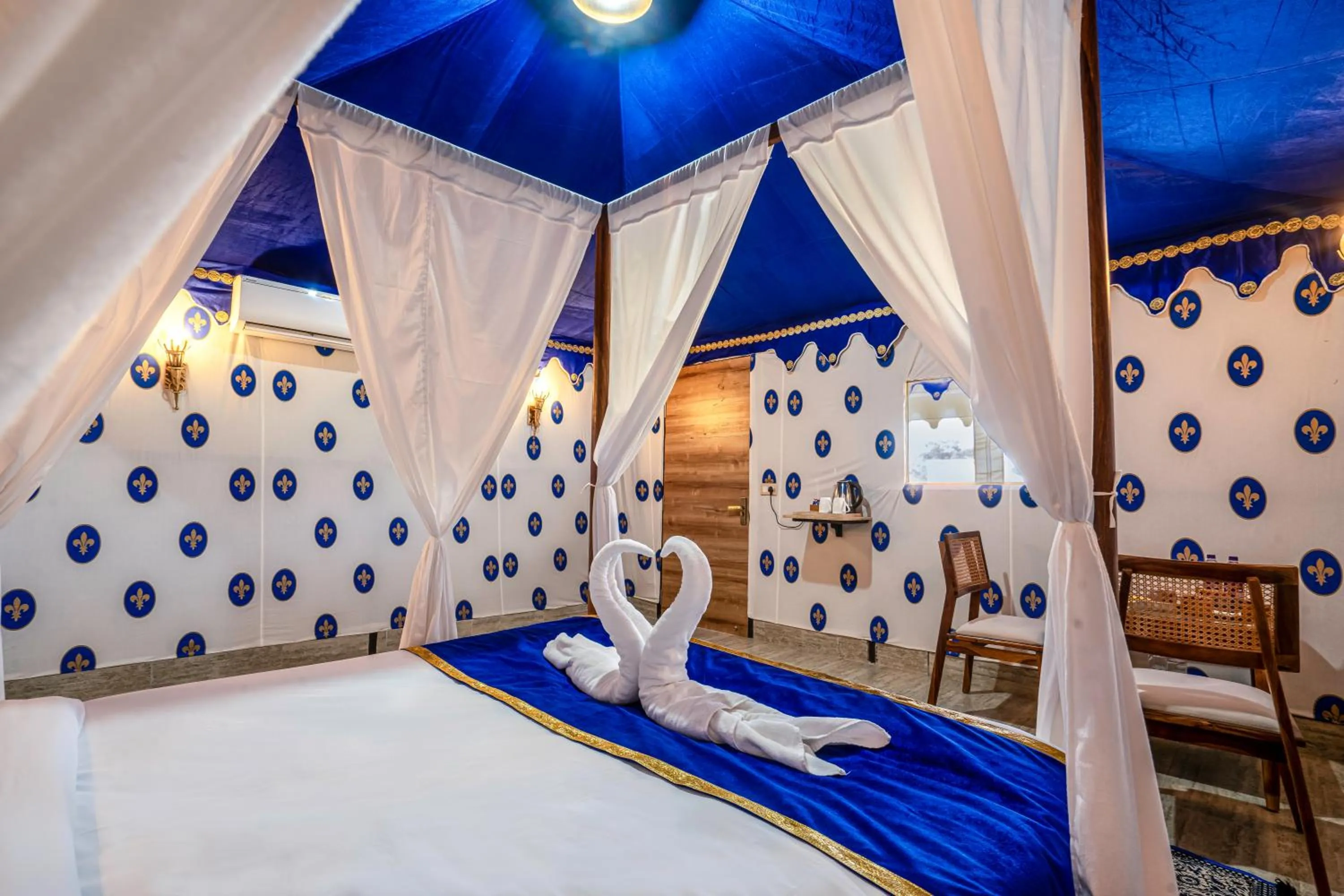 Bed in Buena Vista Luxury Garden Spa Resort