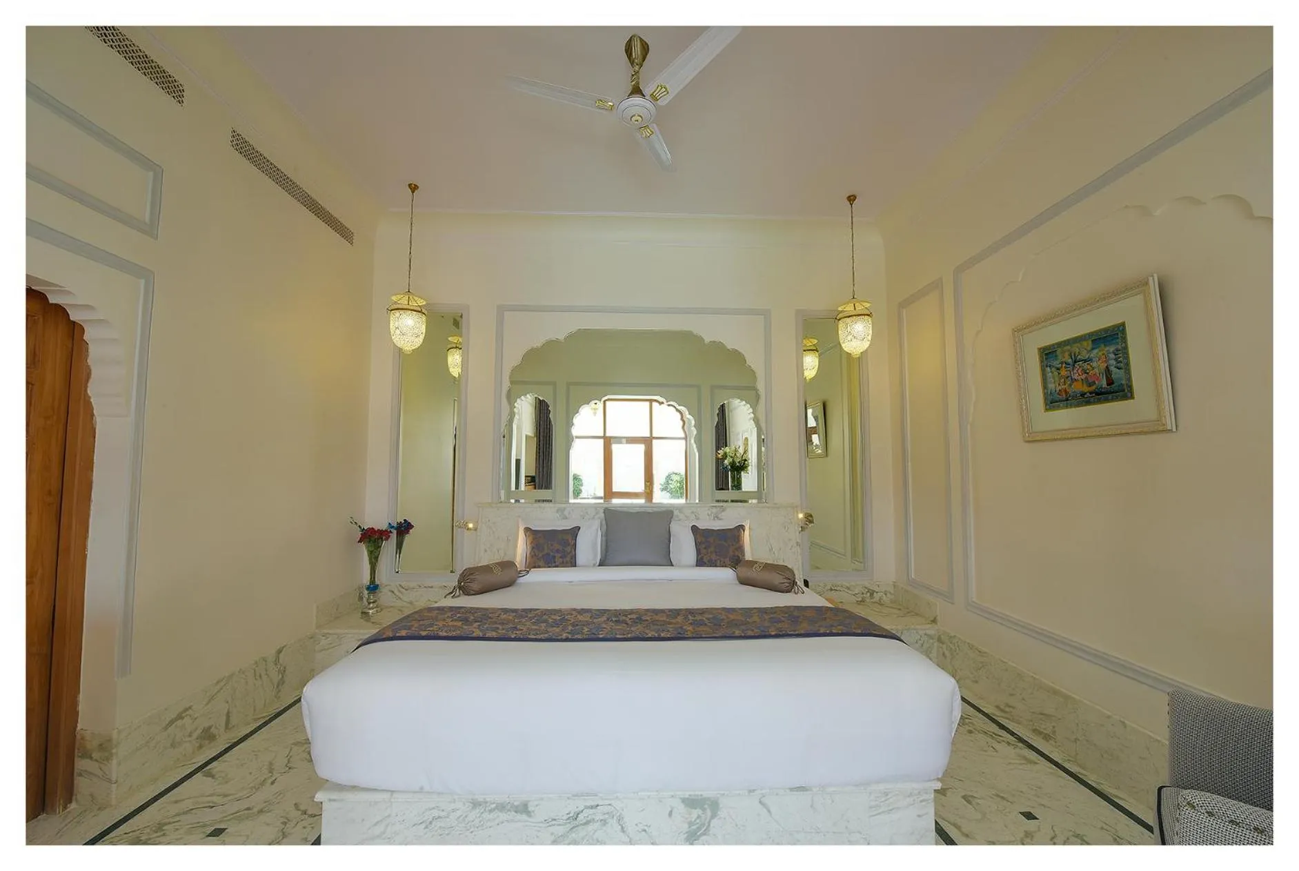 Bed in Buena Vista Luxury Garden Spa Resort