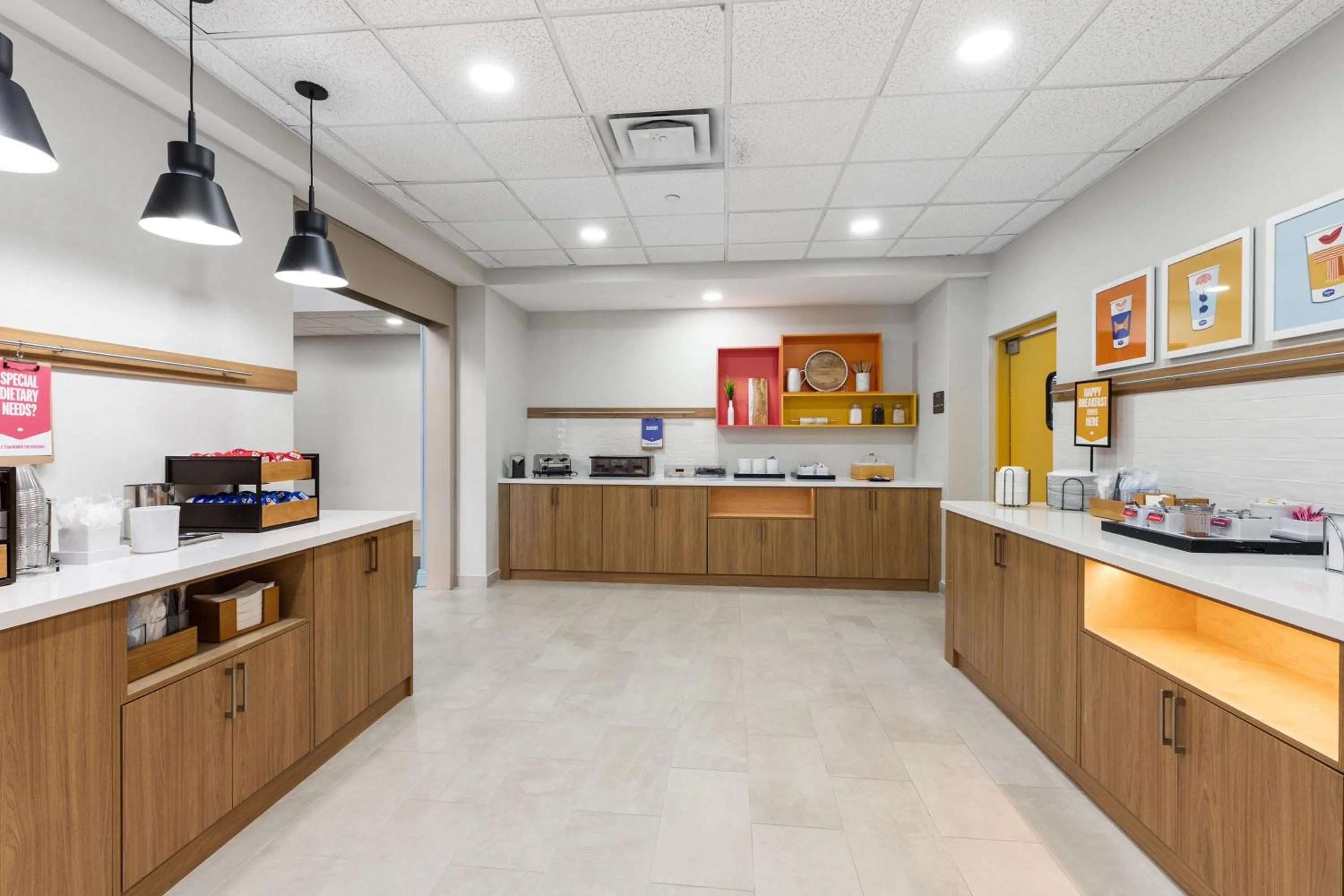 Breakfast in Hampton Inn & Suites Tampa-Wesley Chapel