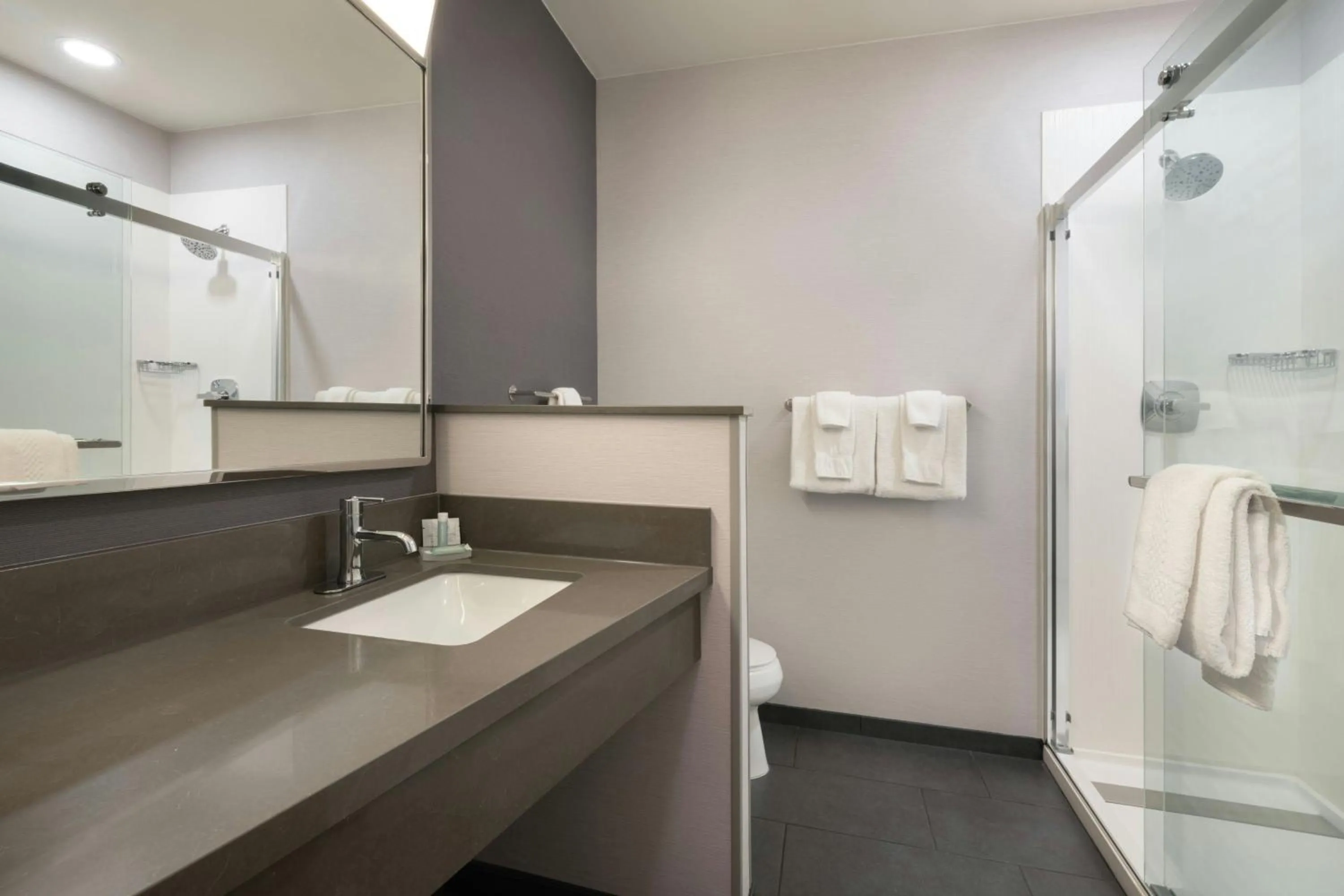 Bathroom in Courtyard Casper