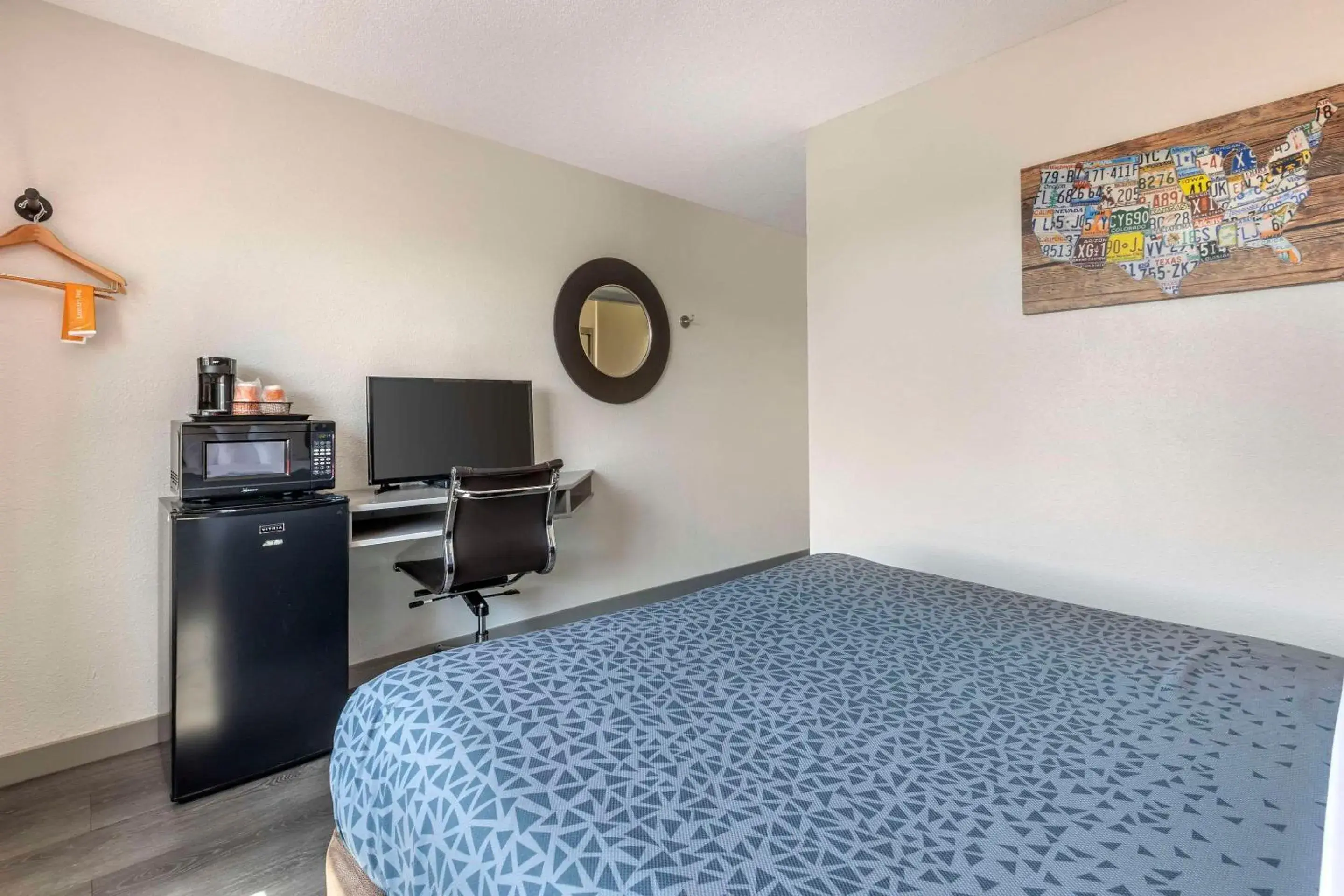 Bedroom, Bed in Greenville Pelham Inn by IHG Bedroom, Bed in Greenville Pelham Inn by IHG