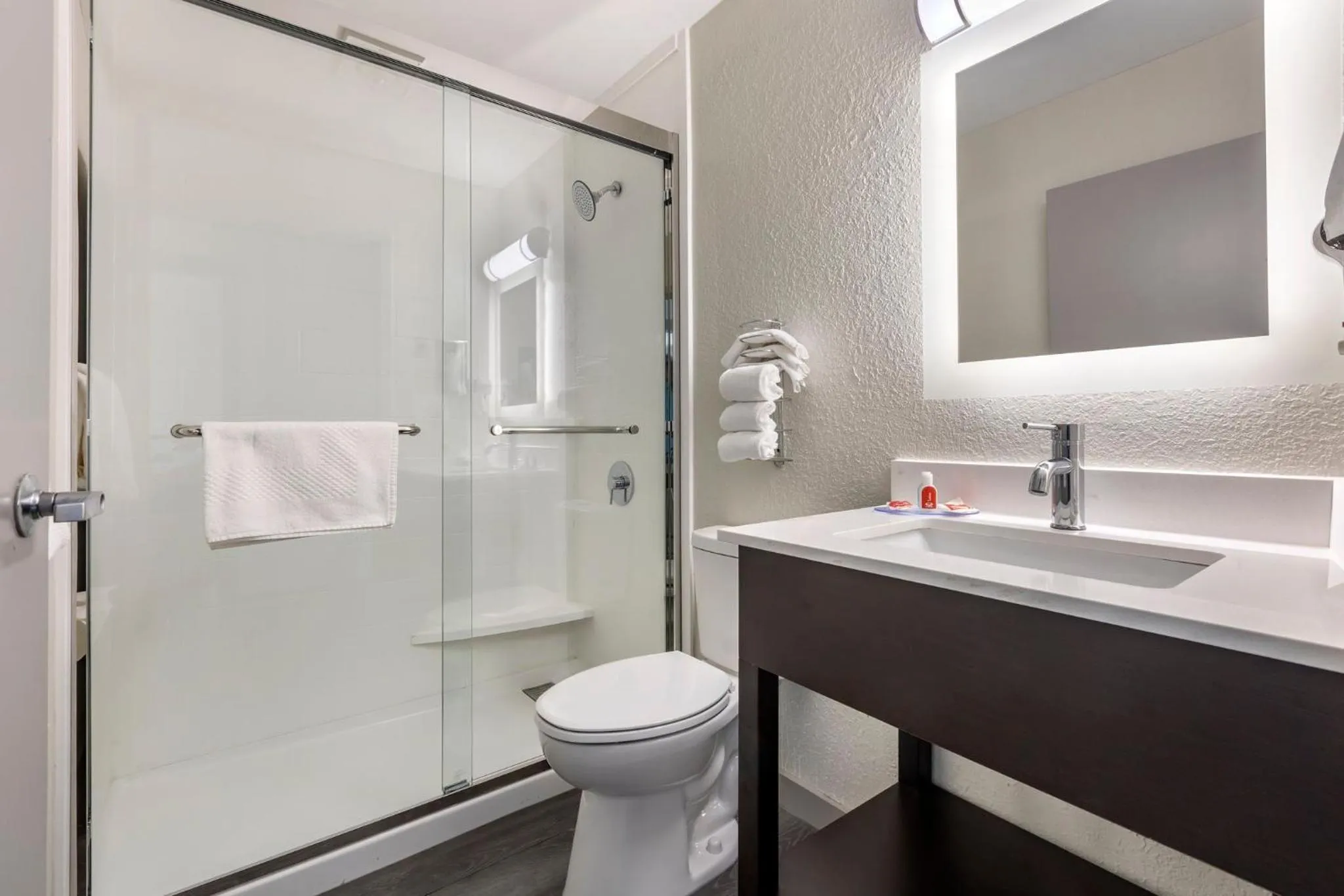 Bathroom in Greenville Pelham Inn by IHG