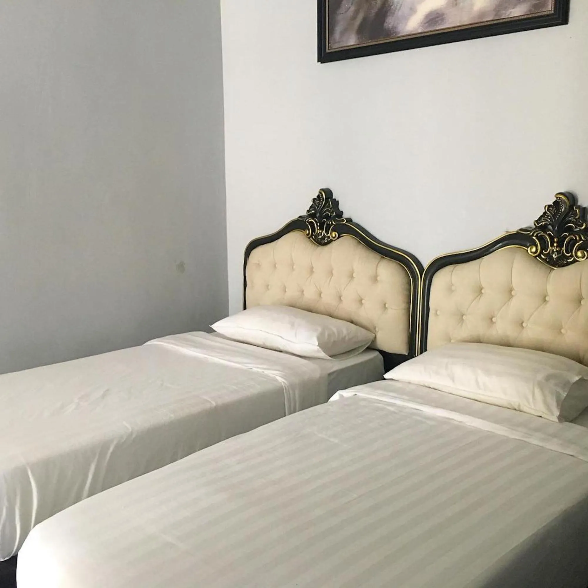 Bed in Zetter Suites @ Cameron