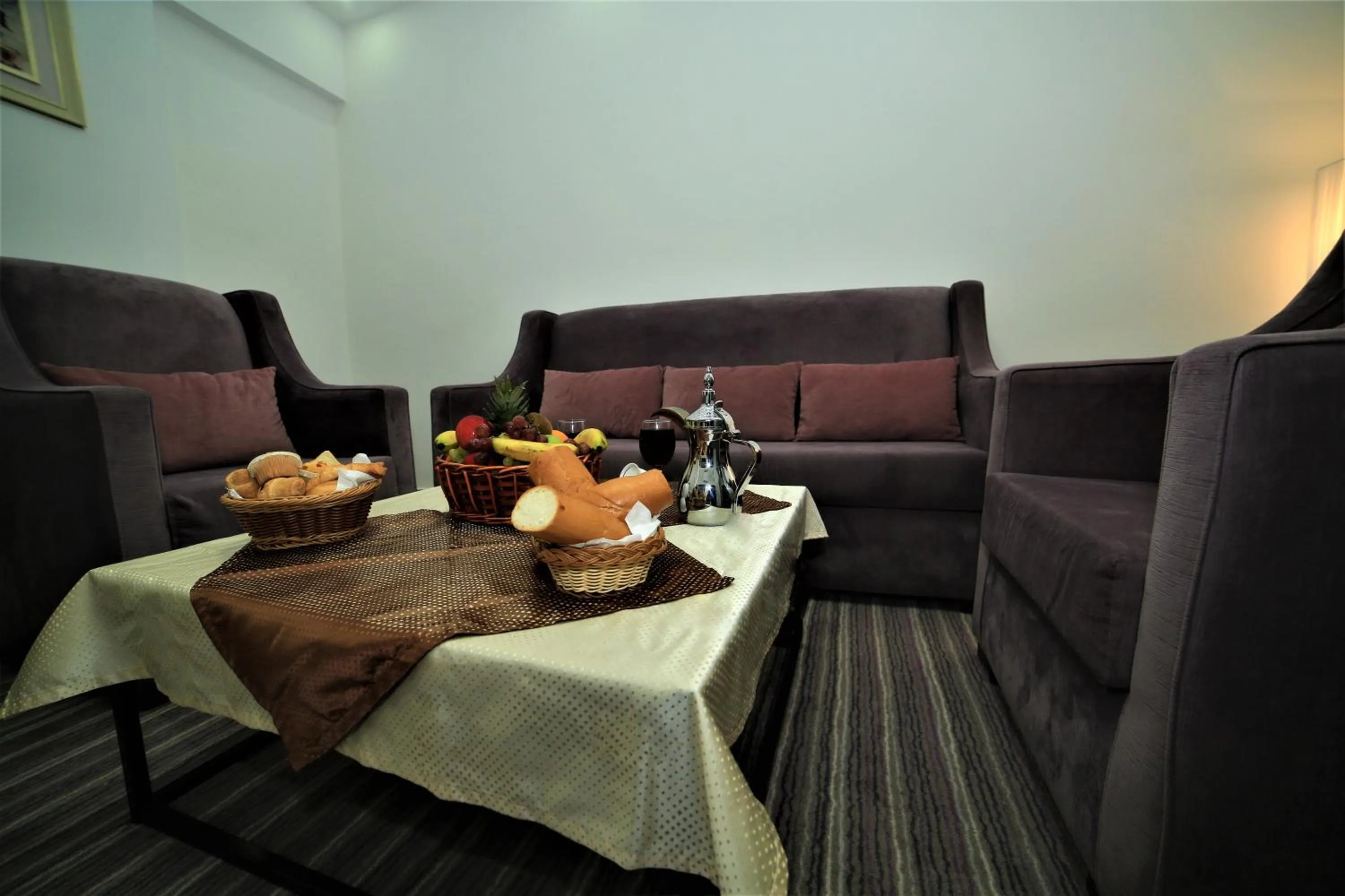 Living room in Al Dyafa Hotel Suites