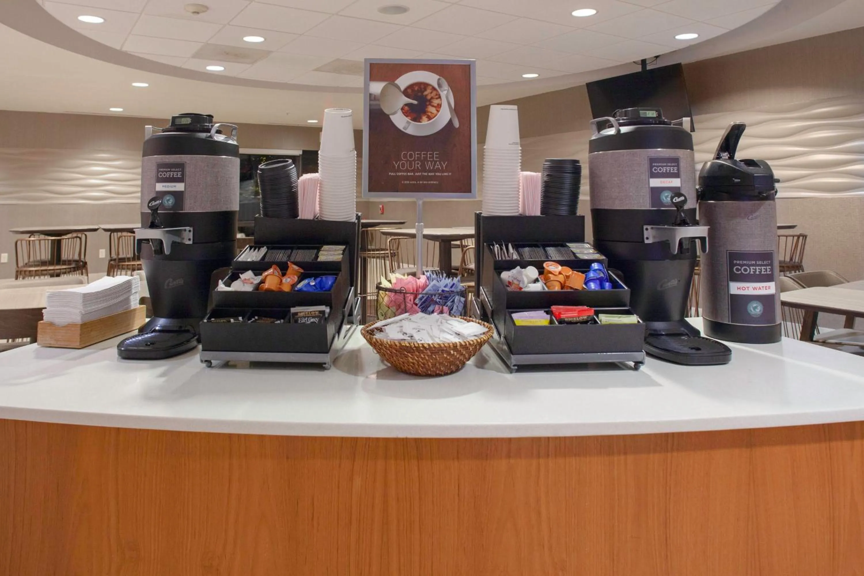 Restaurant/places to eat in SpringHill Suites Cincinnati North Forest Park