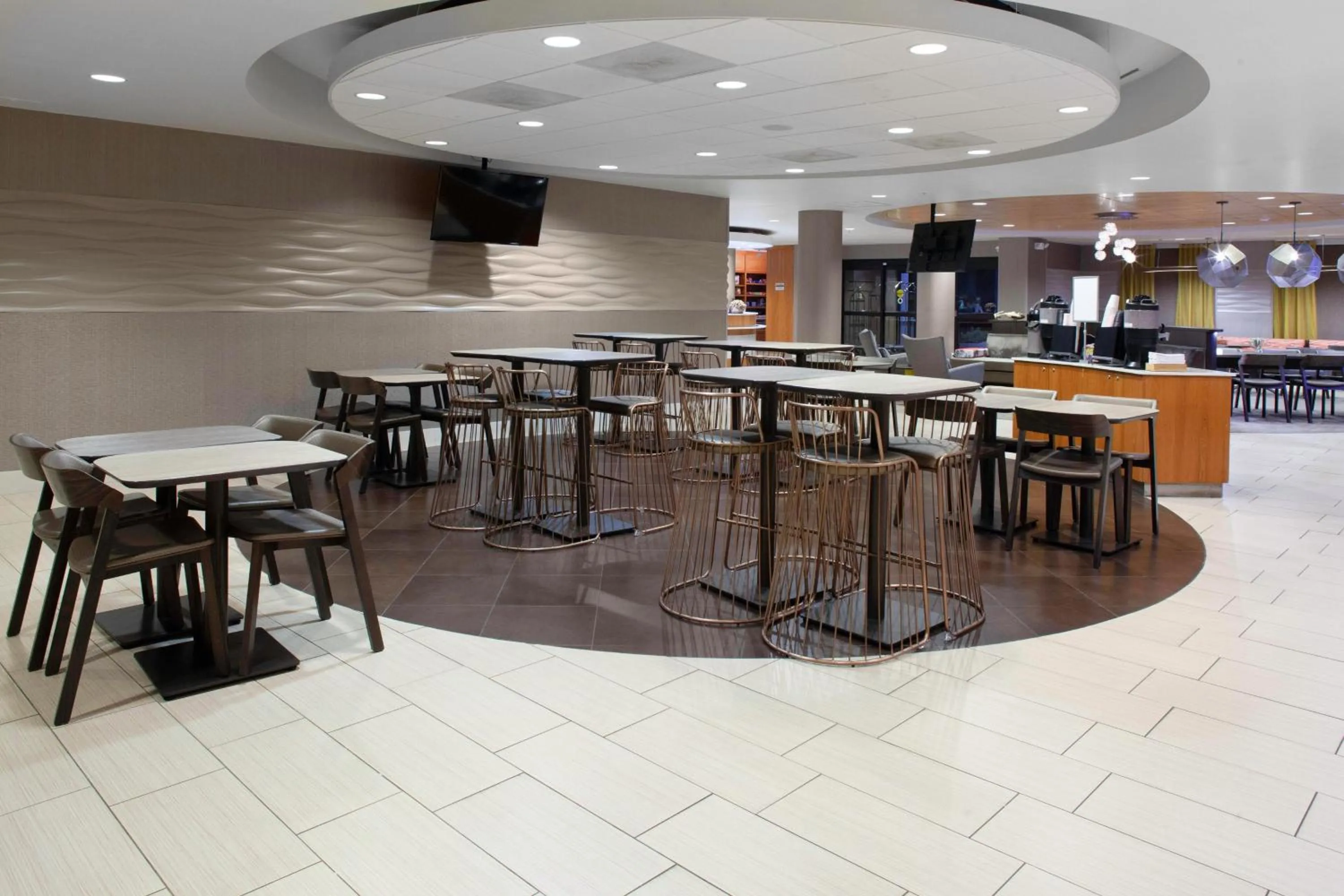 Breakfast in SpringHill Suites Cincinnati North Forest Park