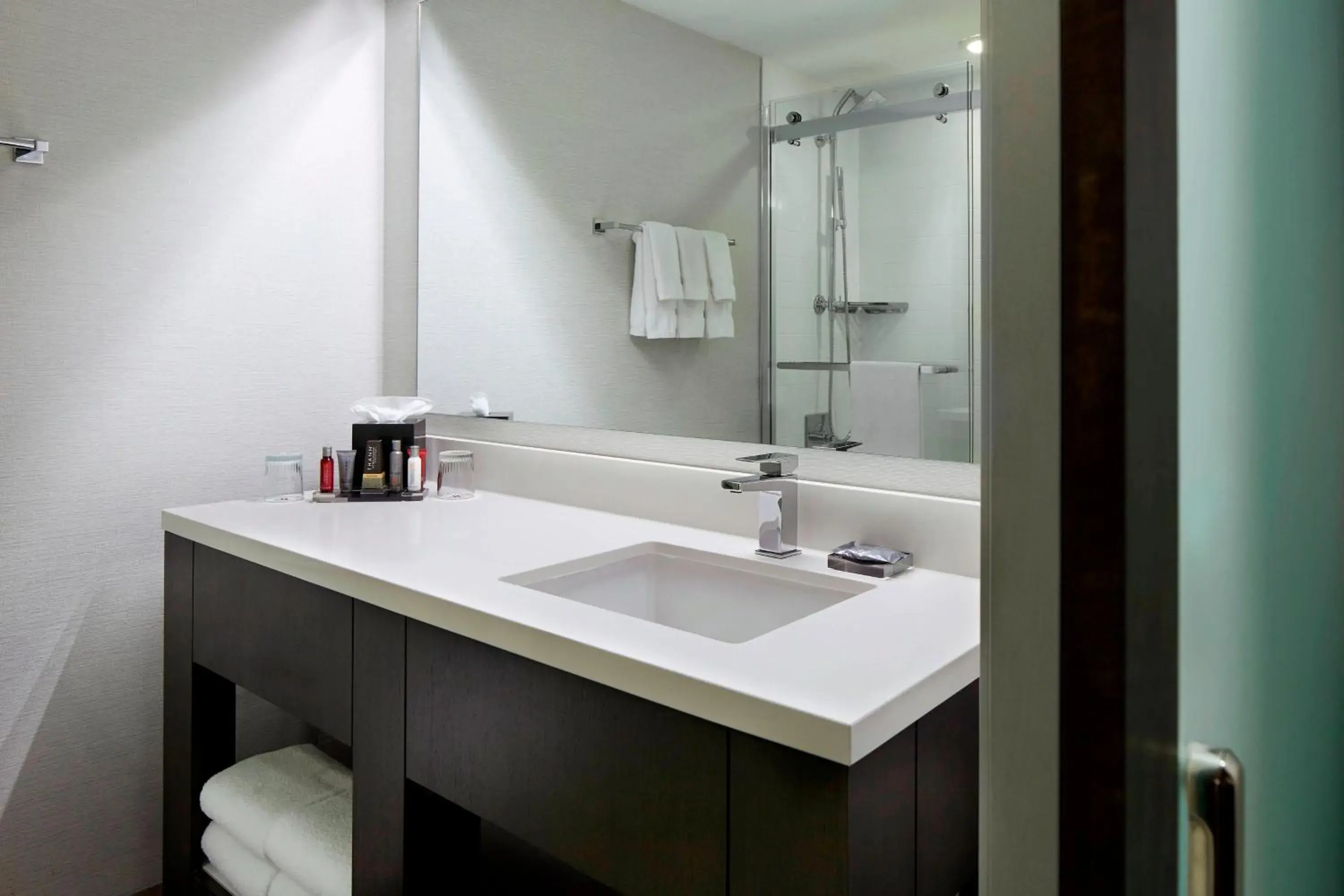 King Room in Marriott Cincinnati North King Room in Marriott Cincinnati North