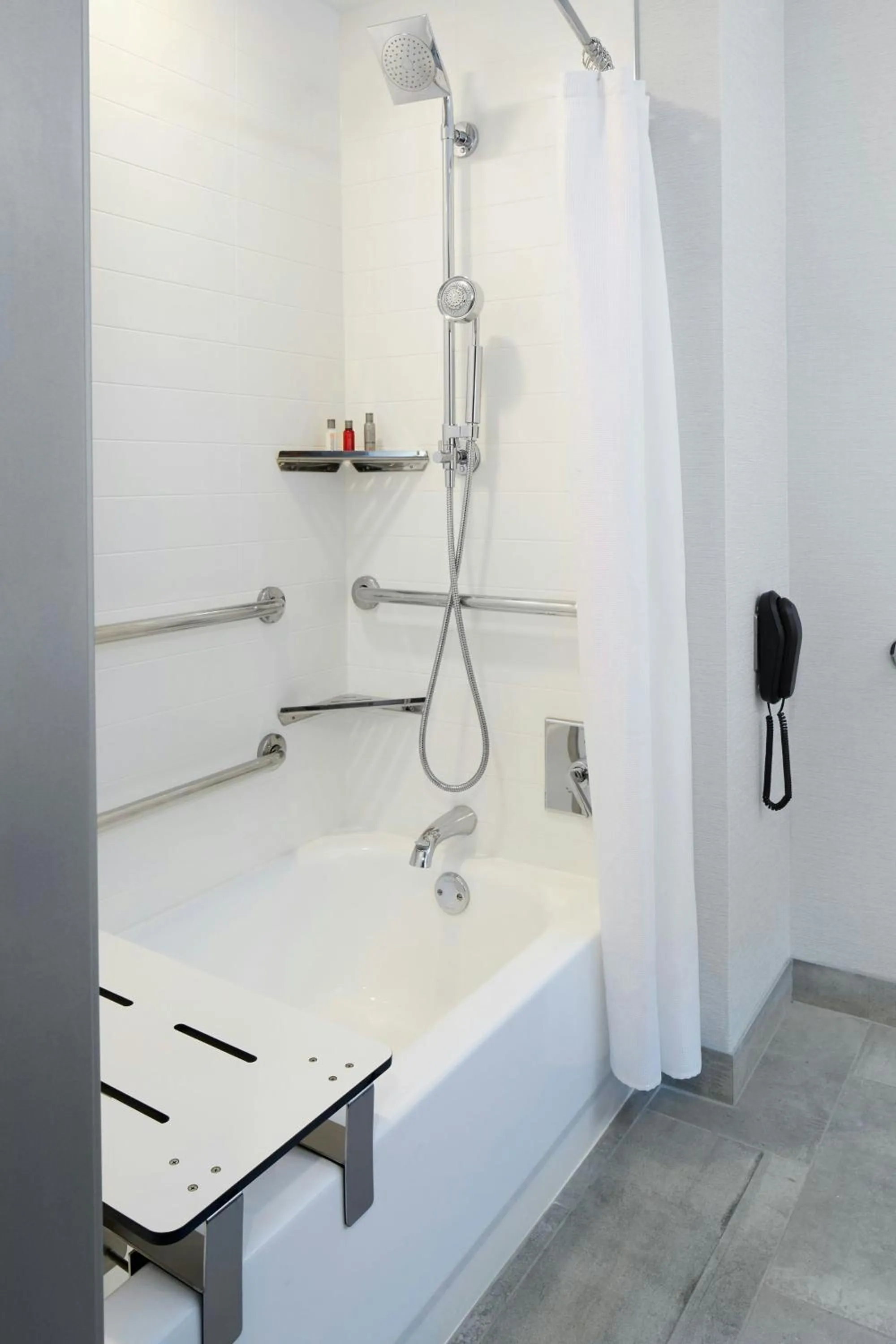 Bathroom in Marriott Cincinnati North