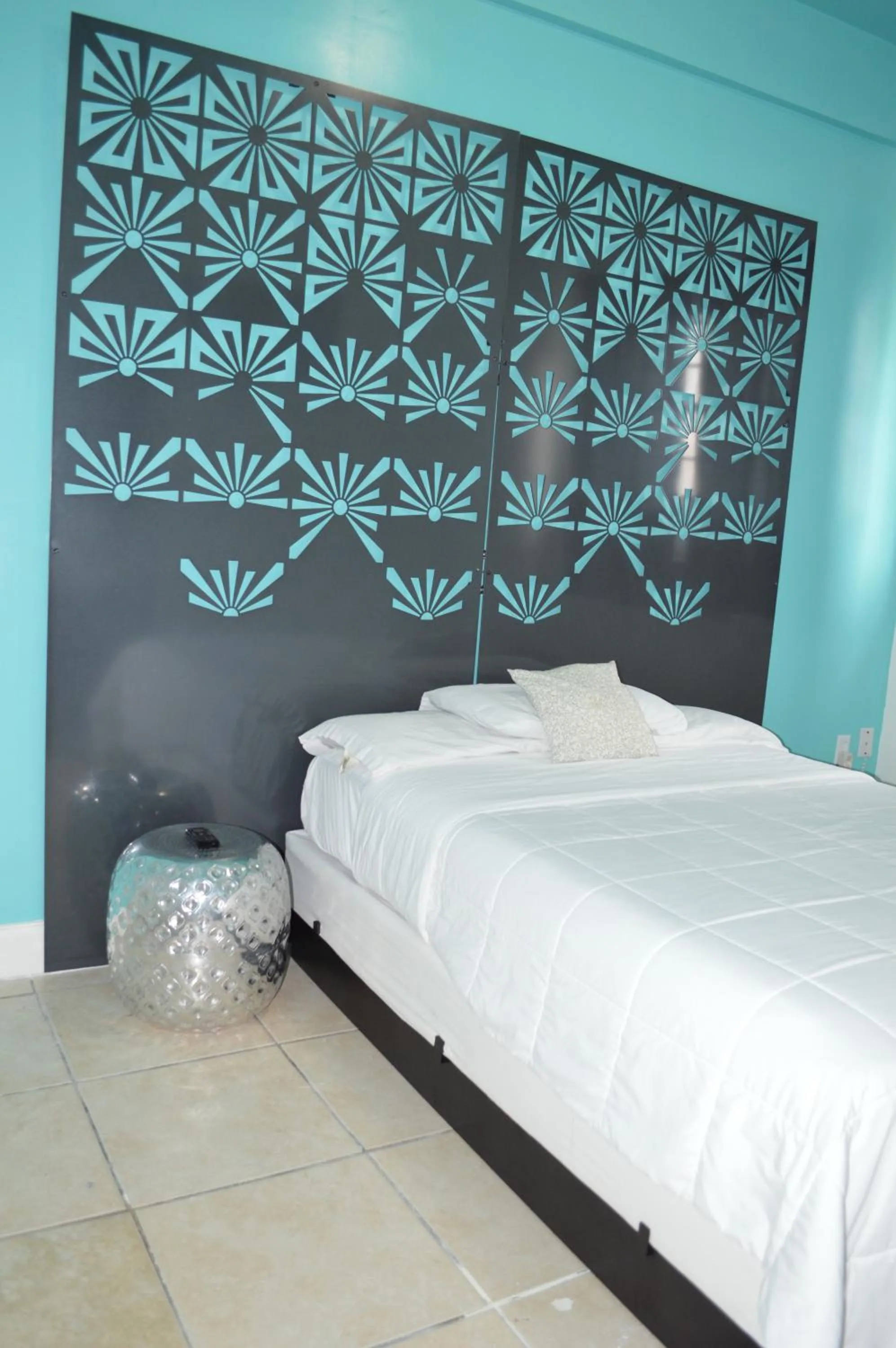 Bed in Miami Sun Hotel - Downtown/Port of Miami