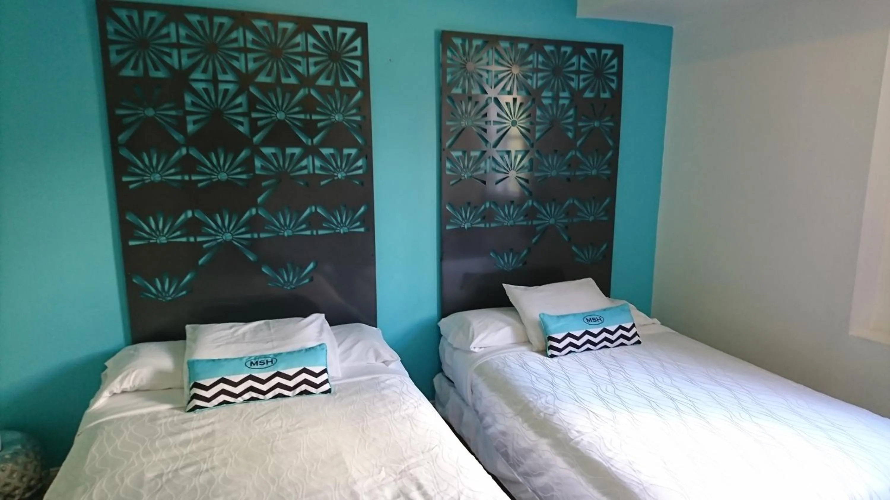 Bed in Miami Sun Hotel - Downtown/Port of Miami