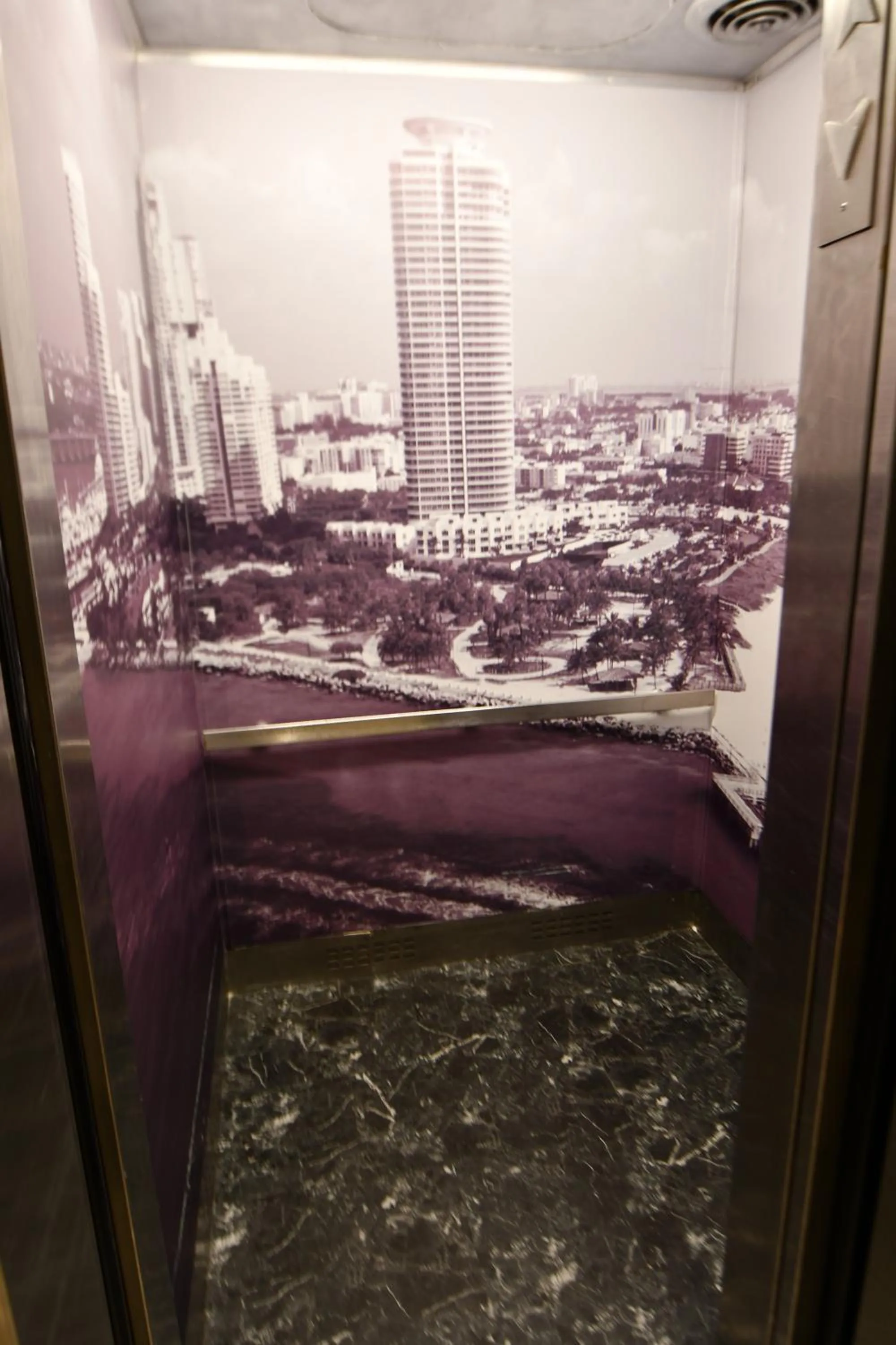 elevator in Miami Sun Hotel - Downtown/Port of Miami
