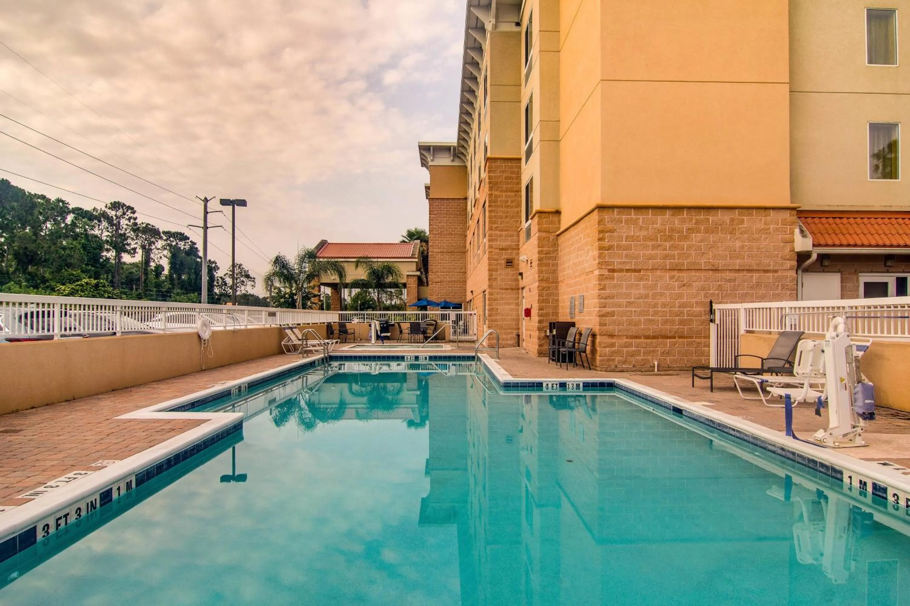 Swimming pool in Fairfield Inn & Suites Palm Coast I-95