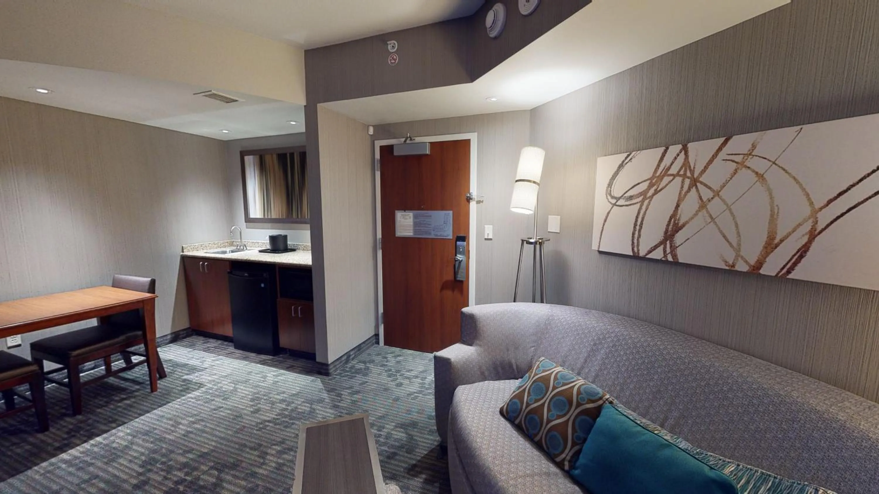 Living room in Courtyard by Marriott Dallas Allen at Allen Event Center