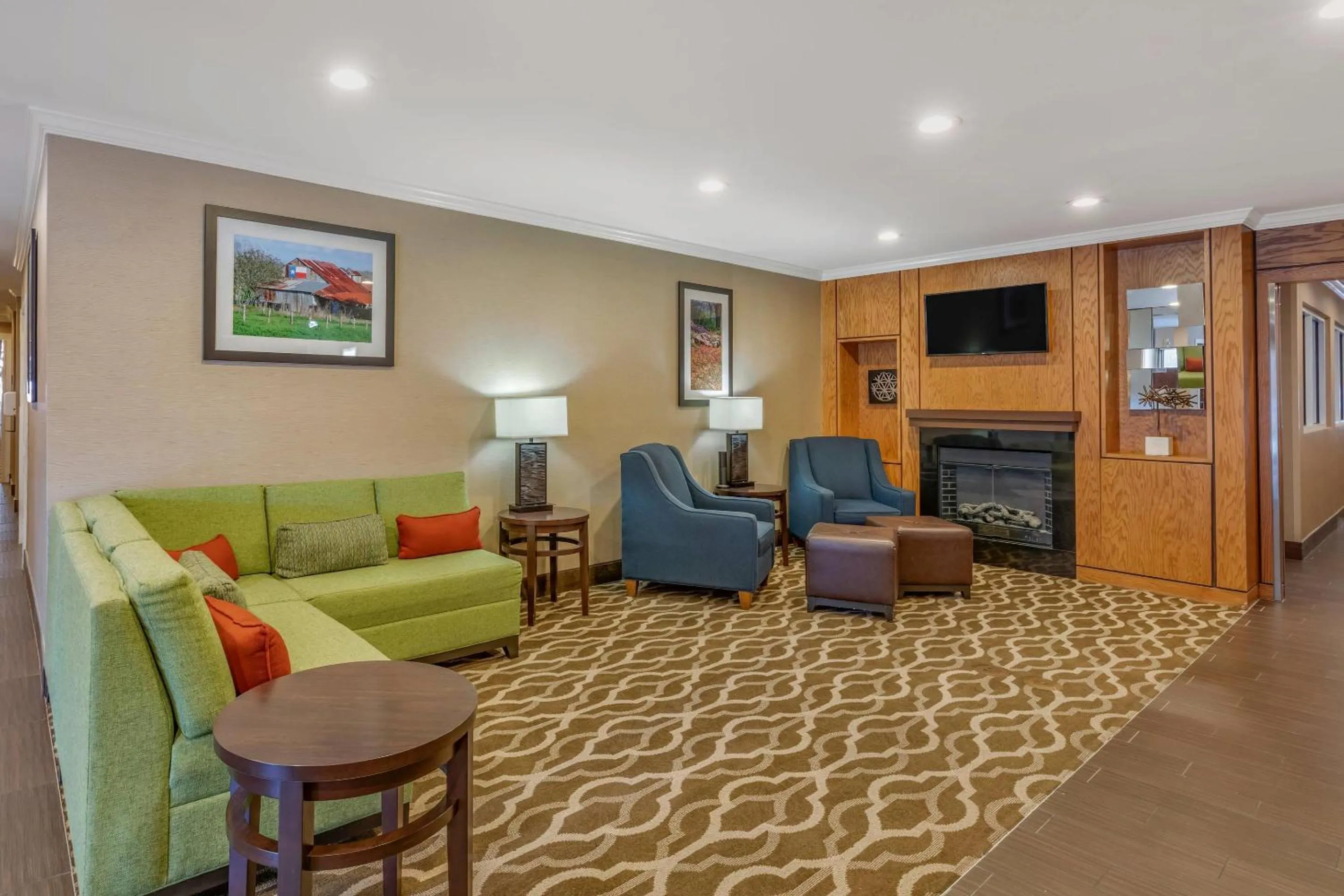 Lobby or reception in Comfort Inn & Suites North Dallas-Addison