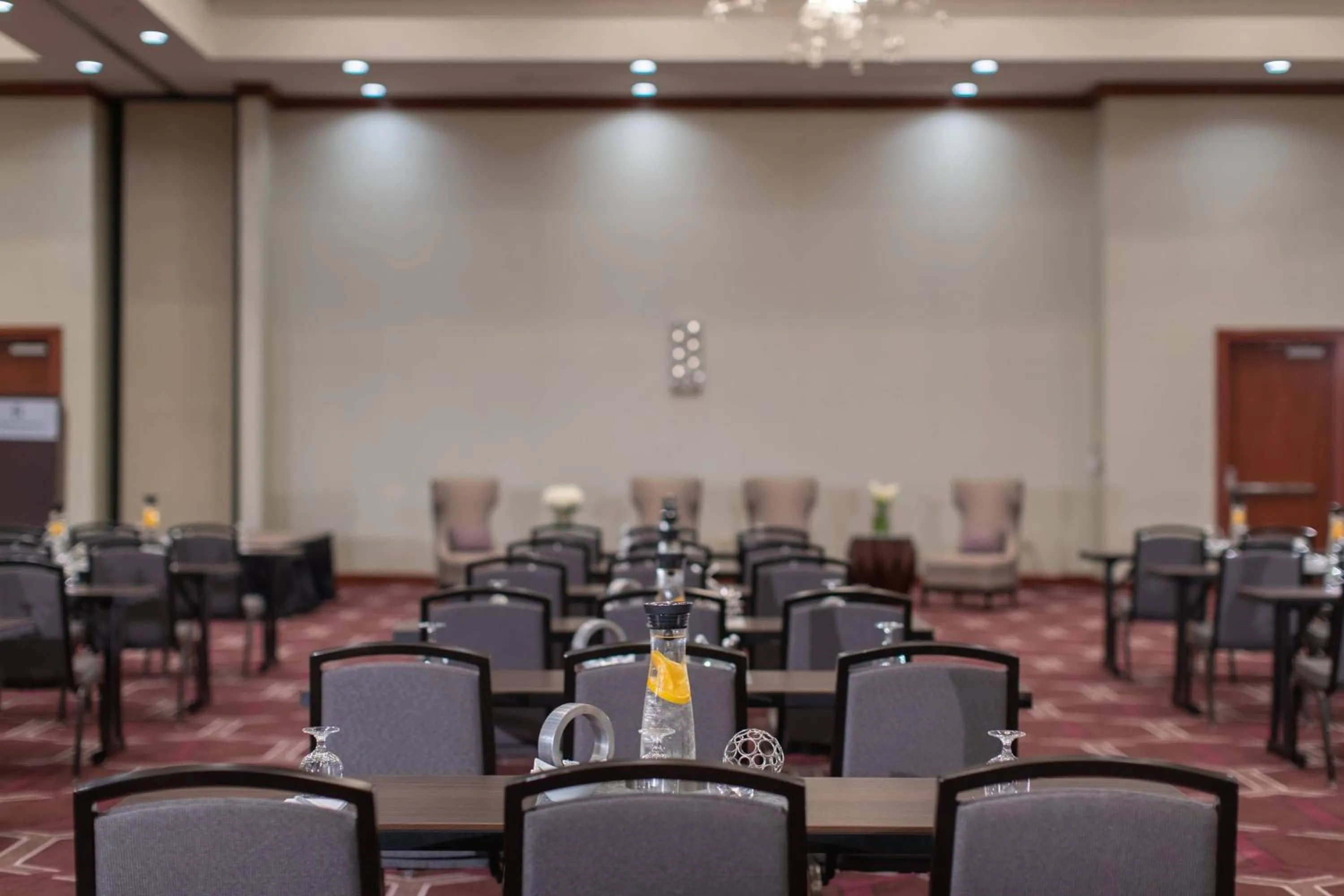 Meeting/conference room in Renaissance Dallas Richardson Hotel