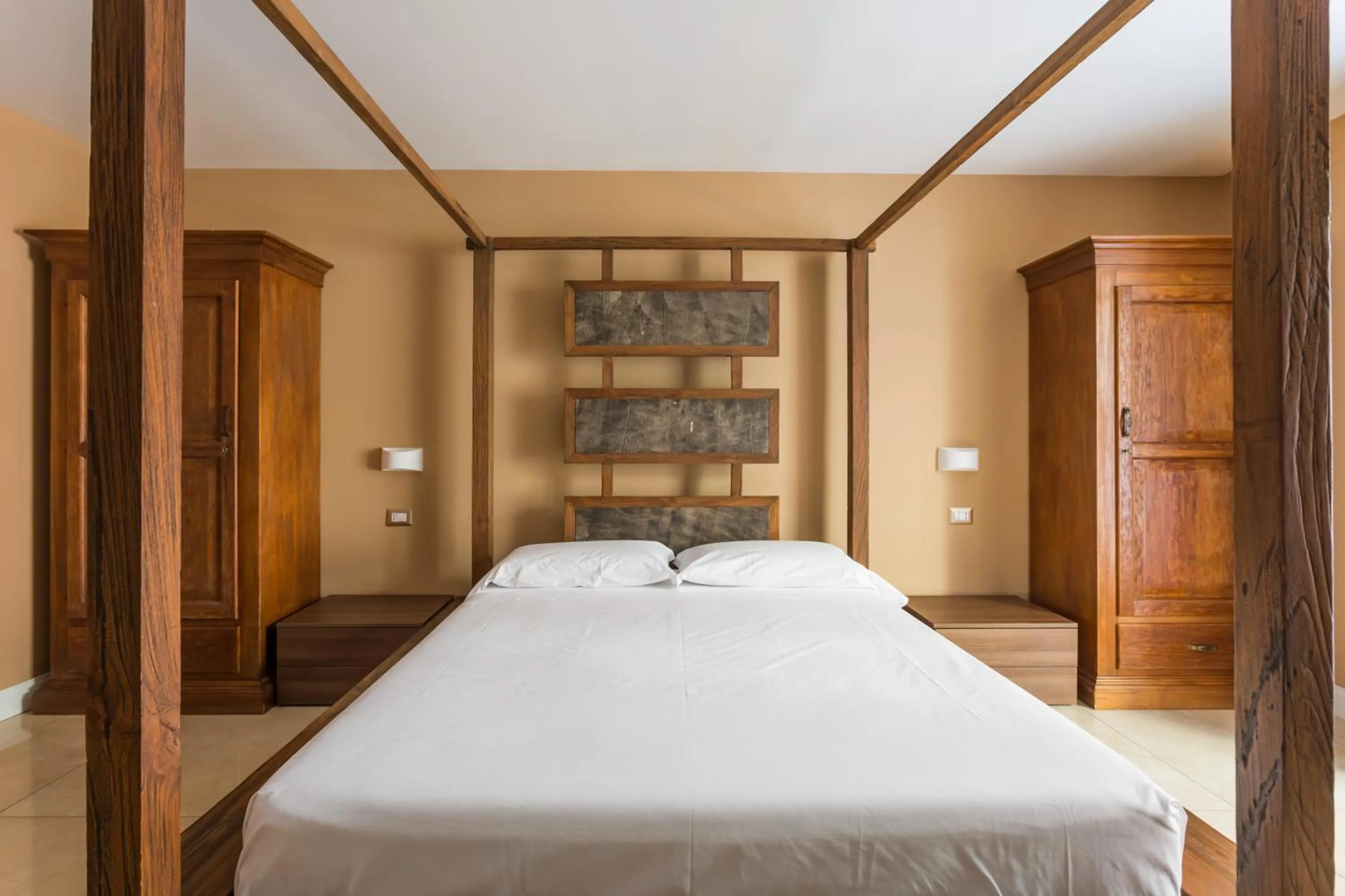 Bed in Chiaia 205 By Dimorra