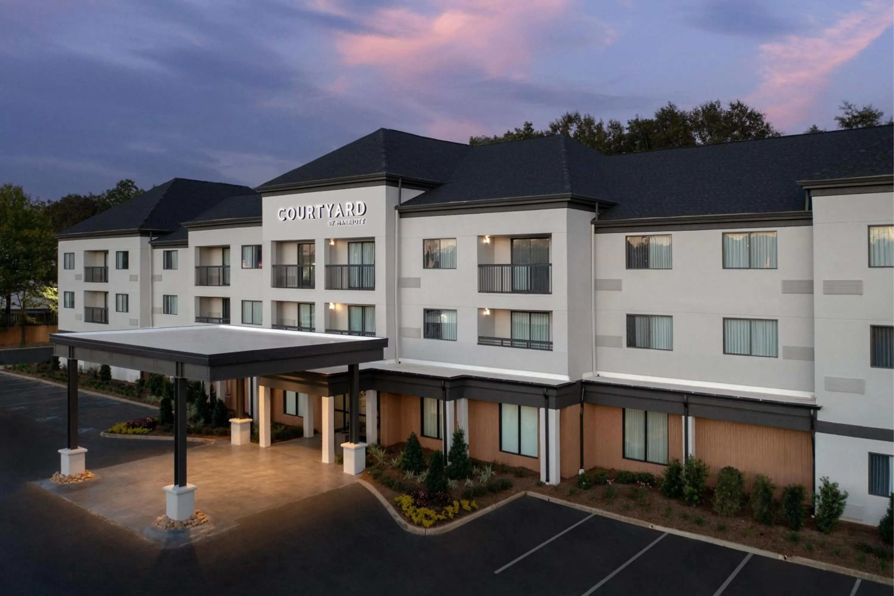 Property building in Courtyard by Marriott Dothan