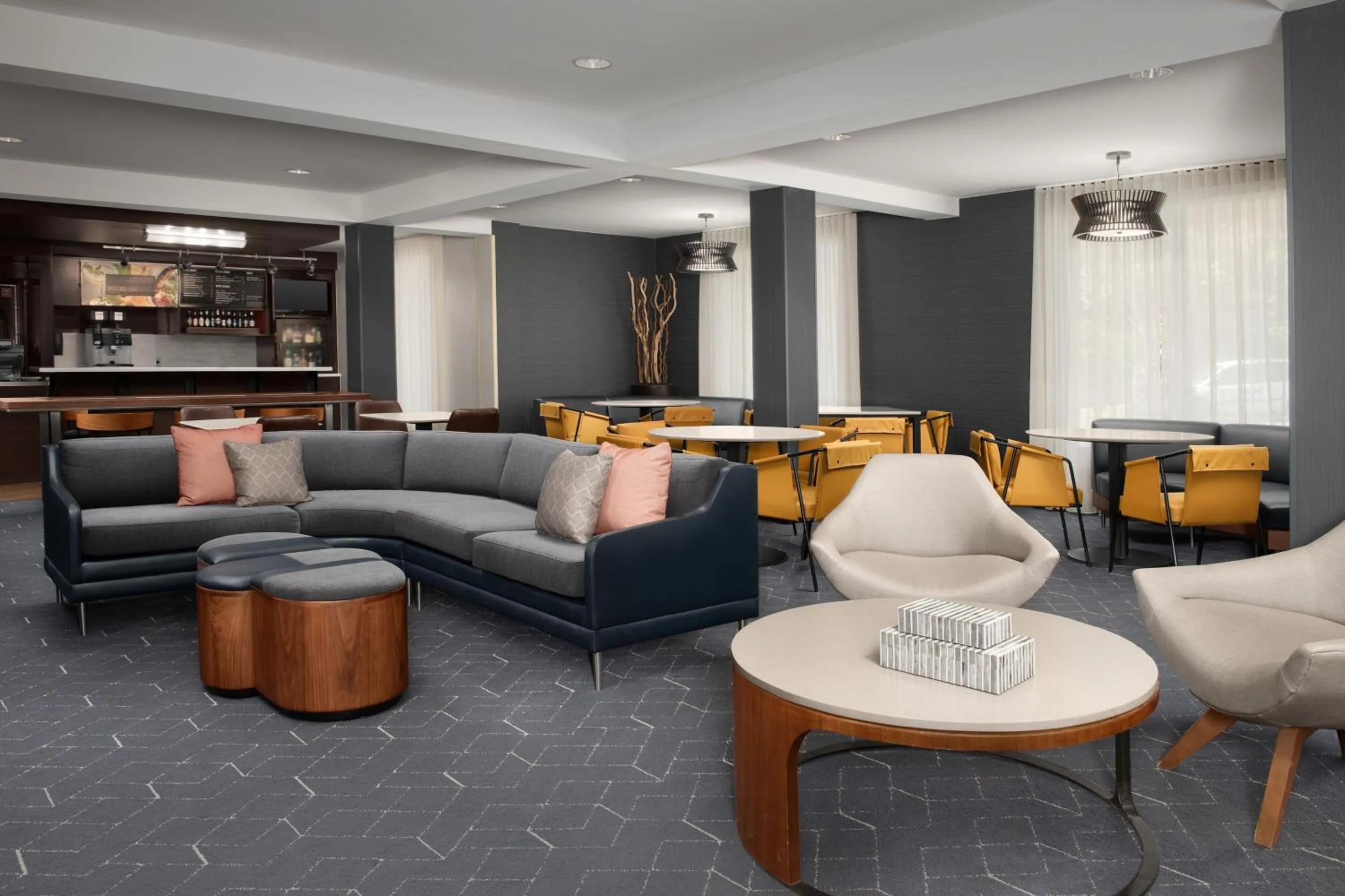 Lobby or reception in Courtyard by Marriott Dothan