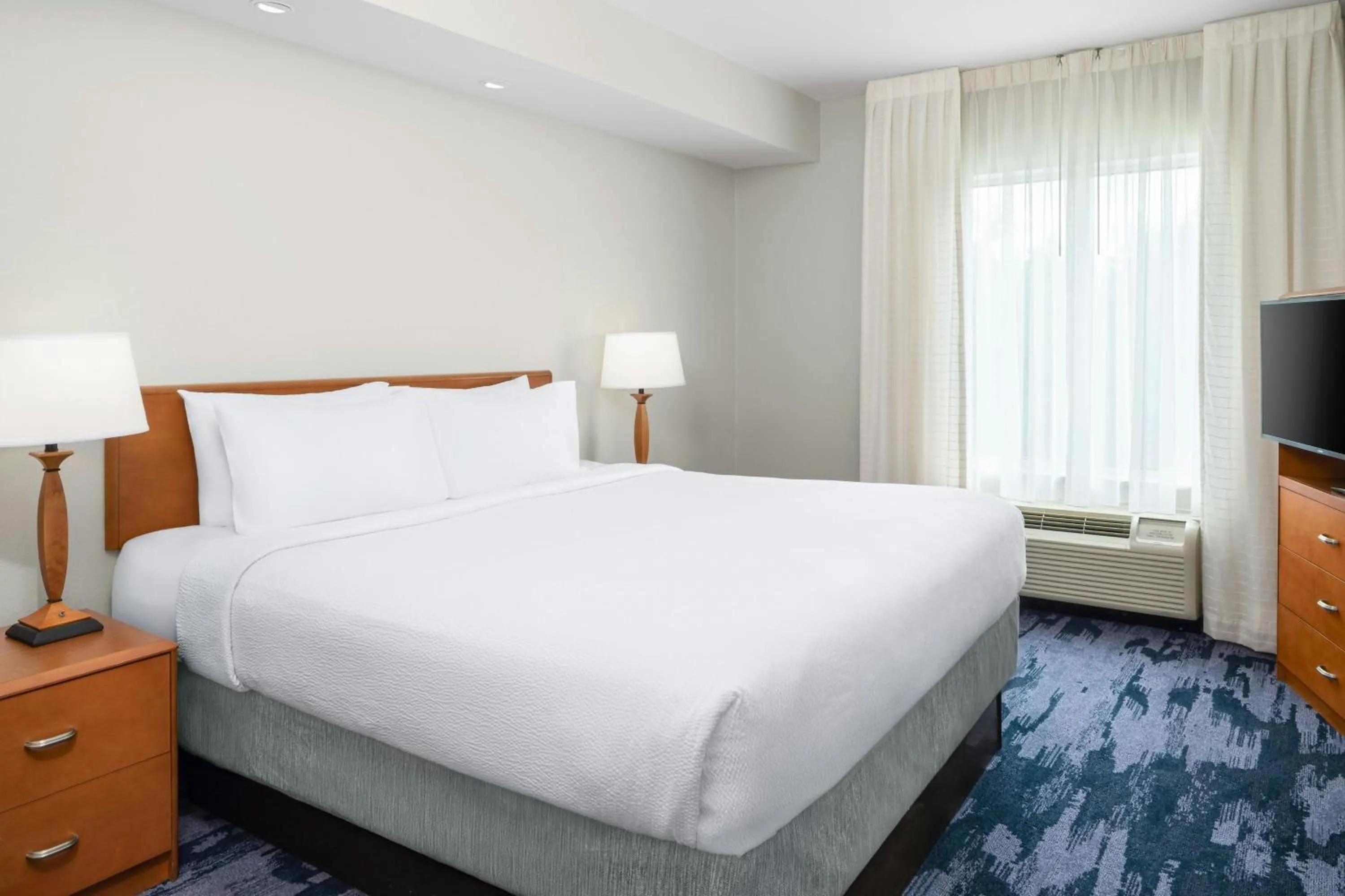 Photo of the whole room, Bed in Fairfield Inn & Suites Marianna