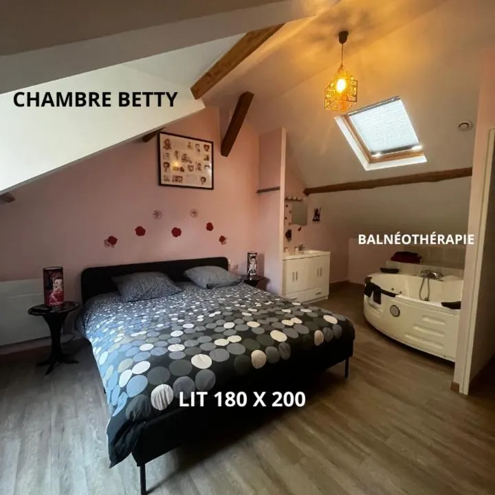 Bed in Le petit manoir