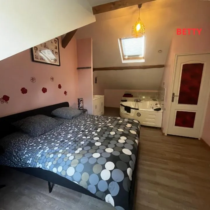 Bed in Le petit manoir