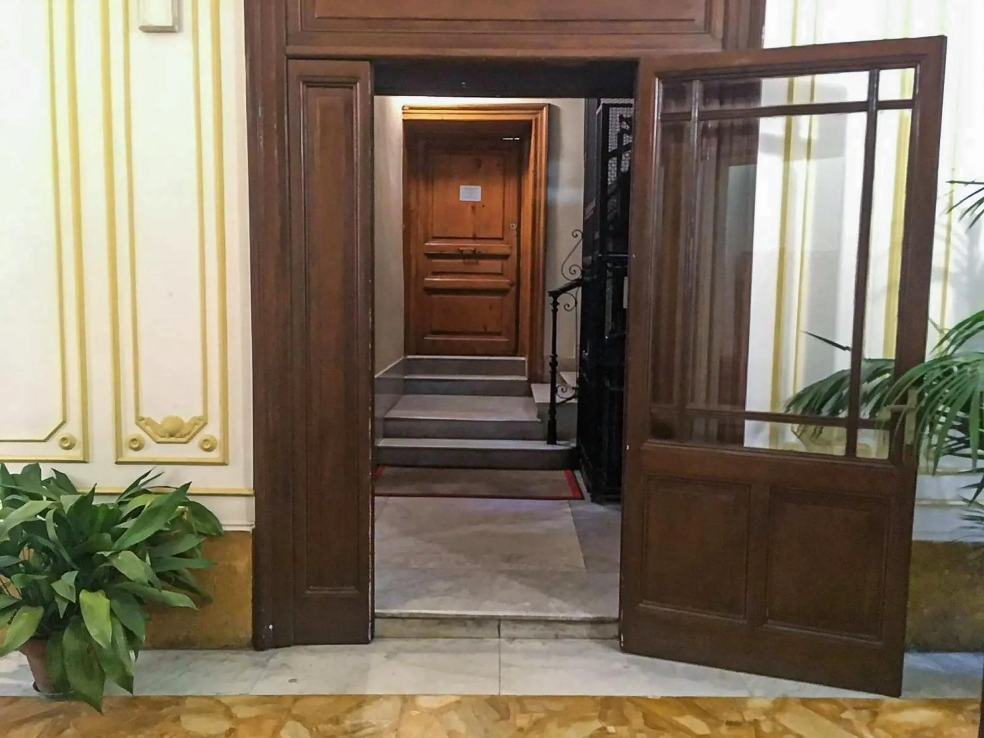 Facade/entrance in Andromeda by Gialel