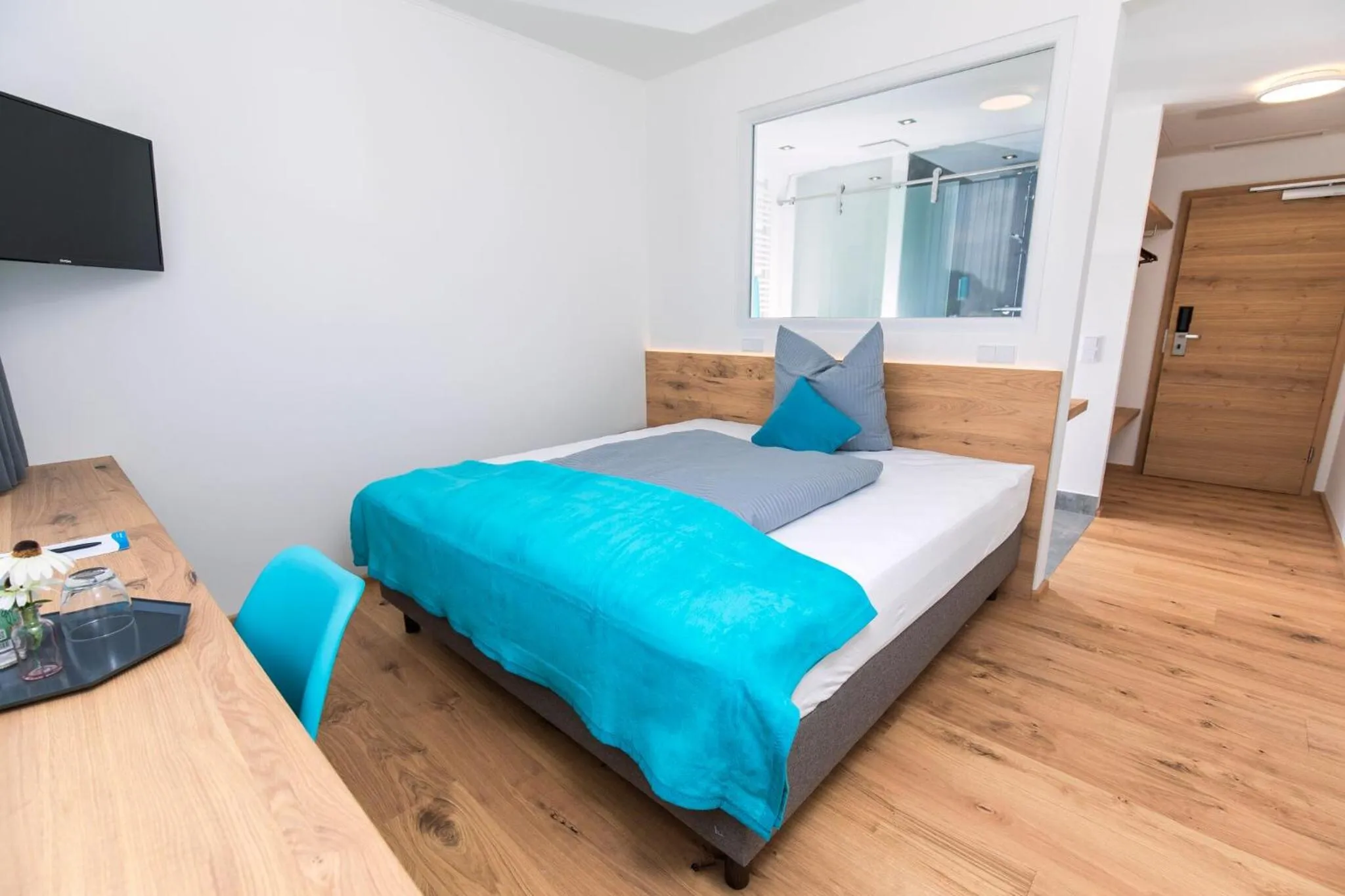 Bed in motel isar | 24h/7 checkin