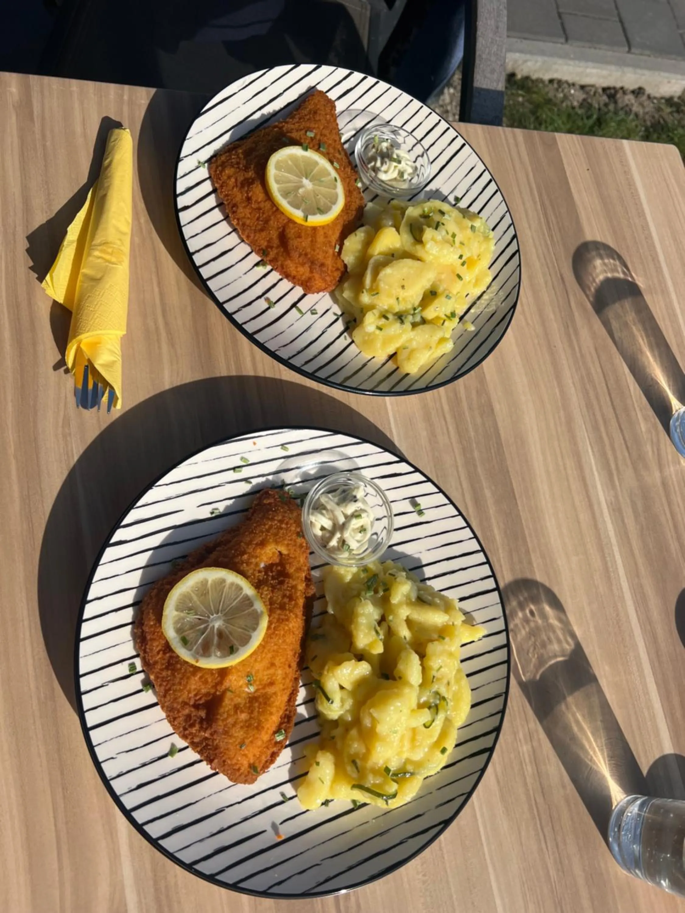 Restaurant/places to eat in motel isar | 24h/7 checkin