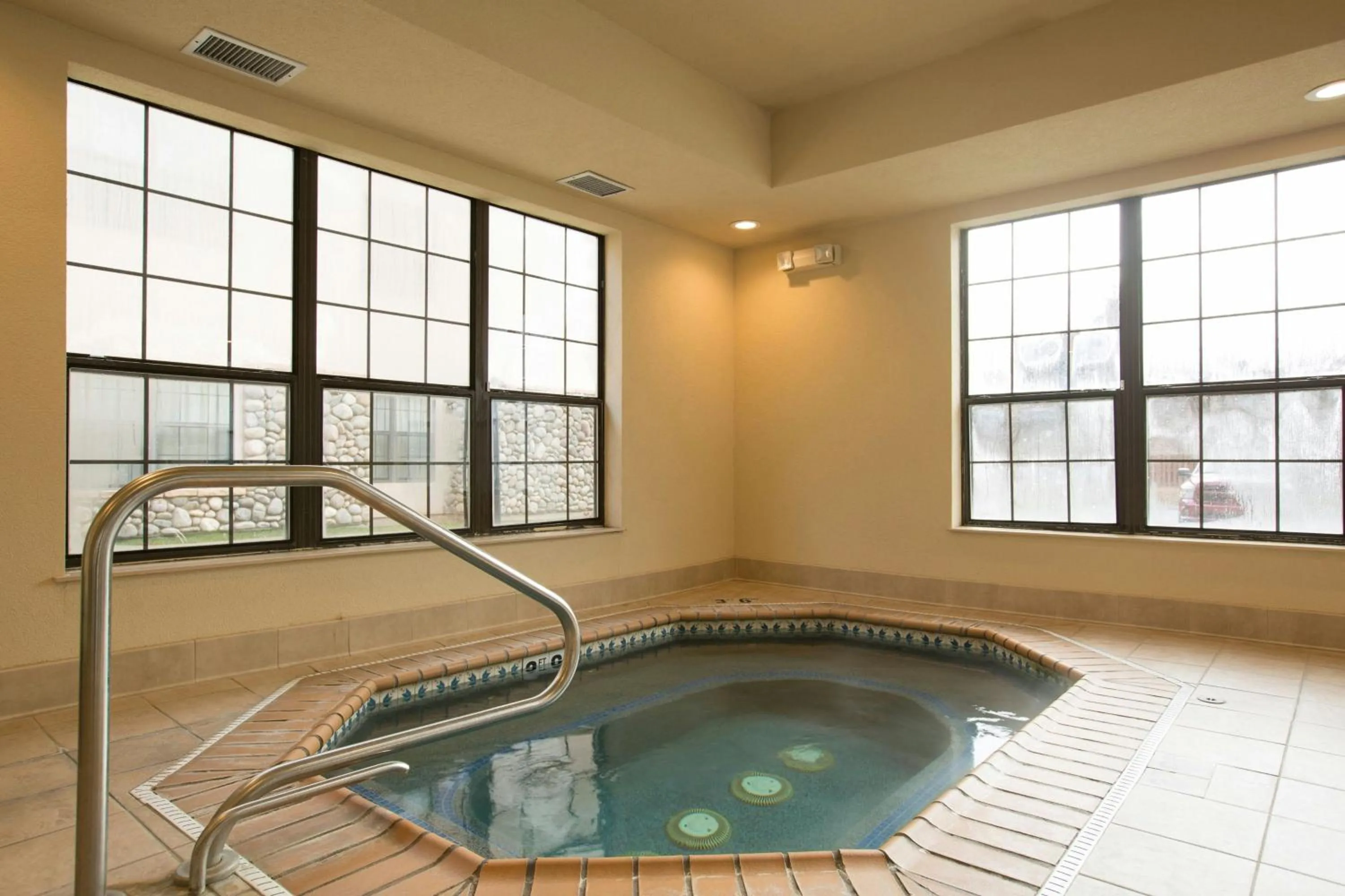 Swimming pool in Residence Inn Durango Downtown