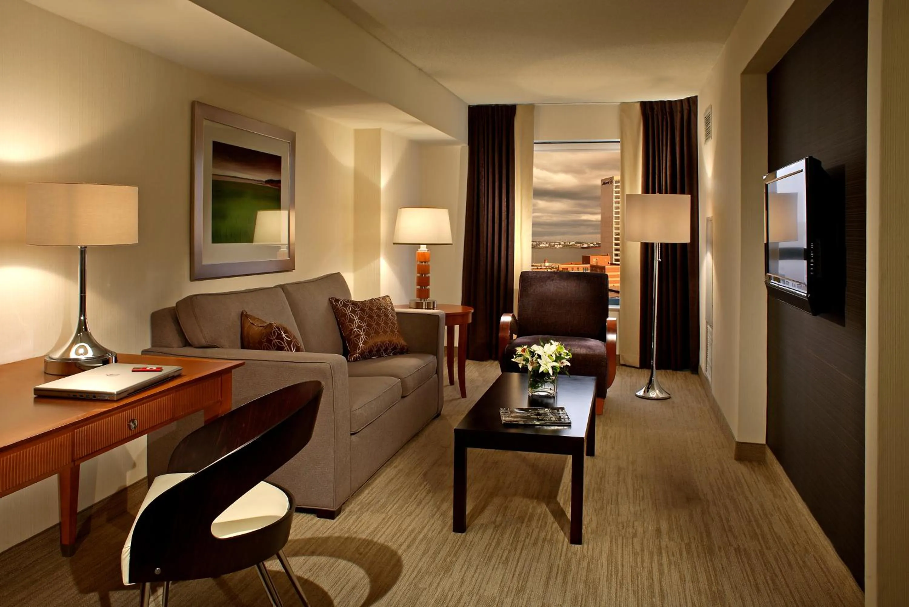Living room in Cambridge Suites Hotel Halifax
