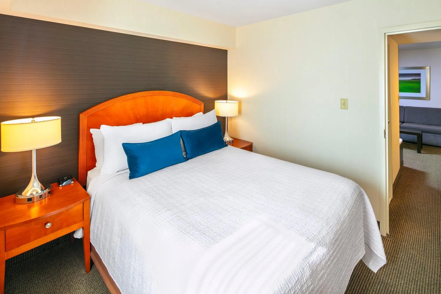 Bedroom, Bed in Cambridge Suites Hotel Halifax