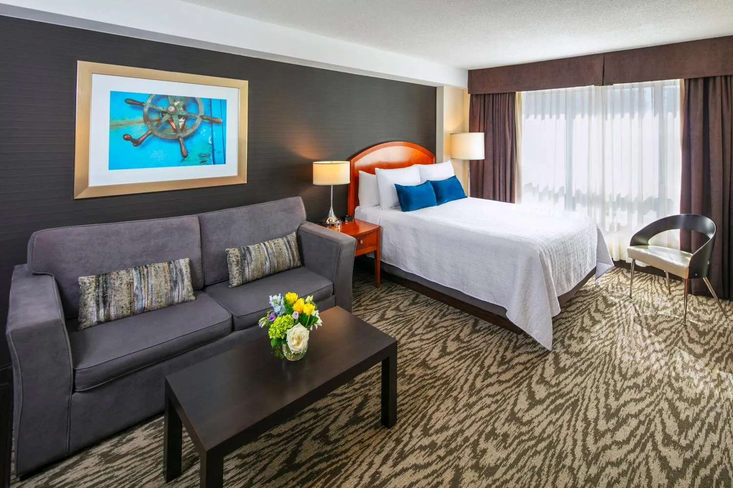 Bed in Cambridge Suites Hotel Halifax