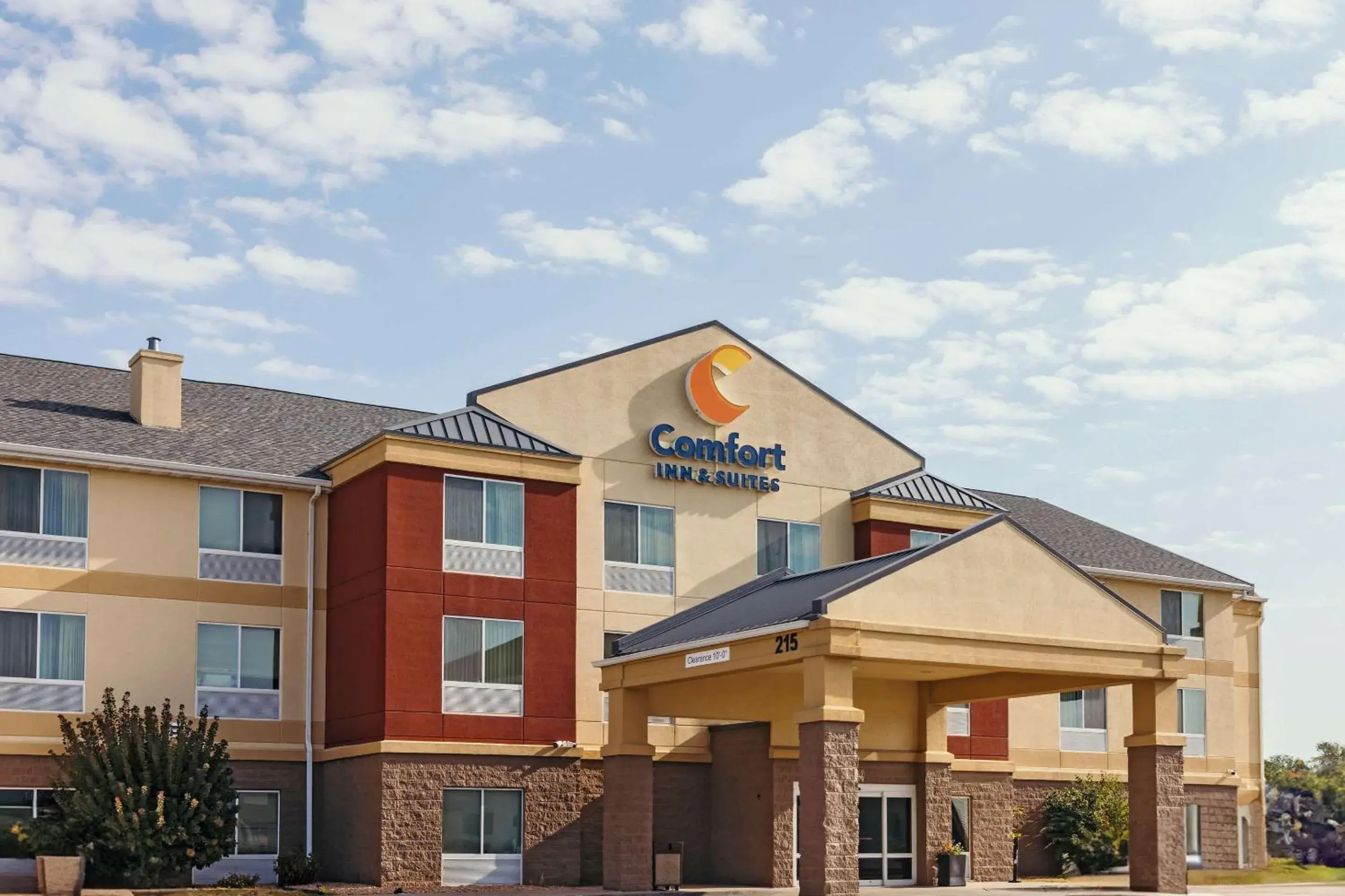Property building in Comfort Inn & Suites Ankeny - Des Moines Property building in Comfort Inn & Suites Ankeny - Des Moines