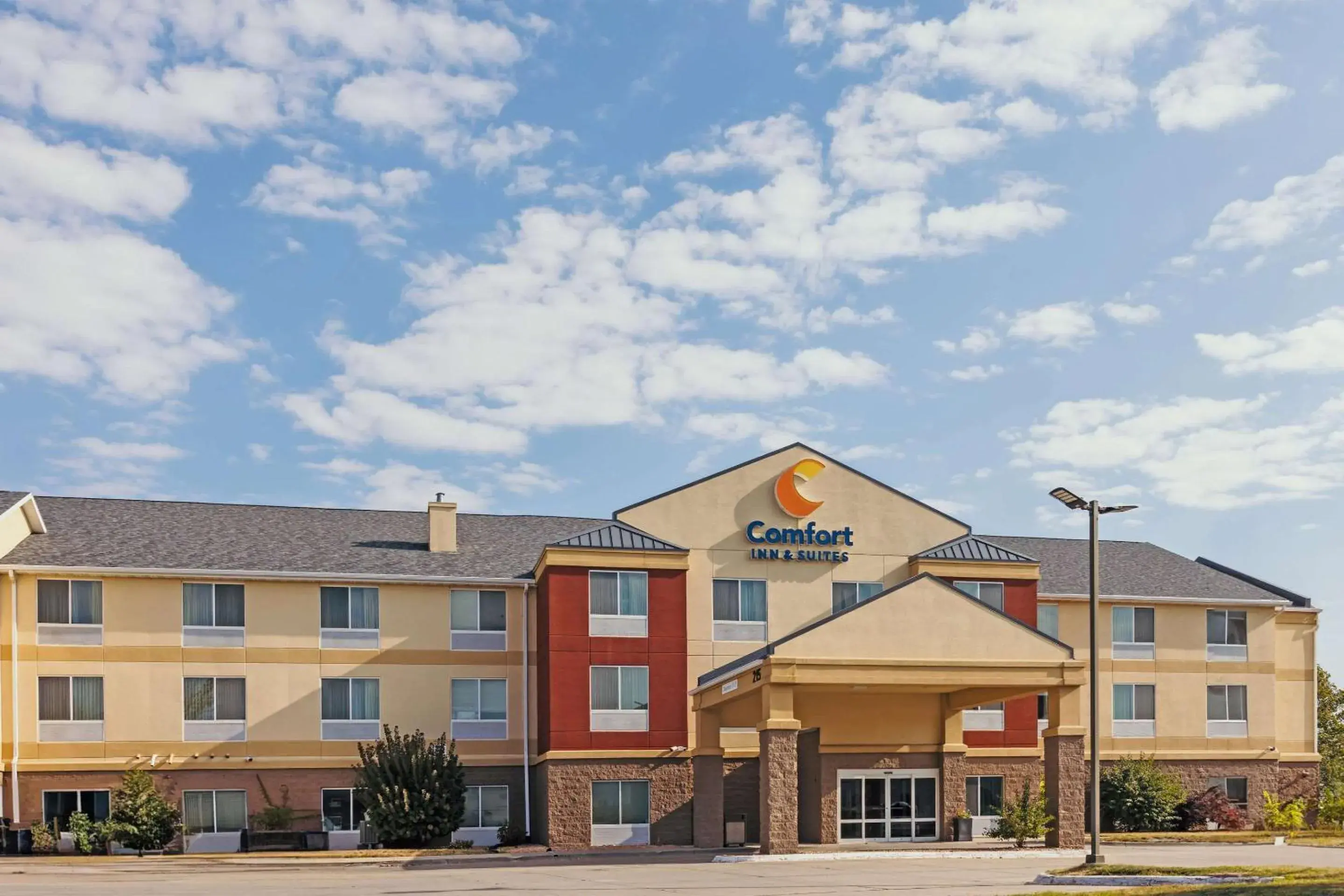 Property building in Comfort Inn & Suites Ankeny - Des Moines Property building in Comfort Inn & Suites Ankeny - Des Moines