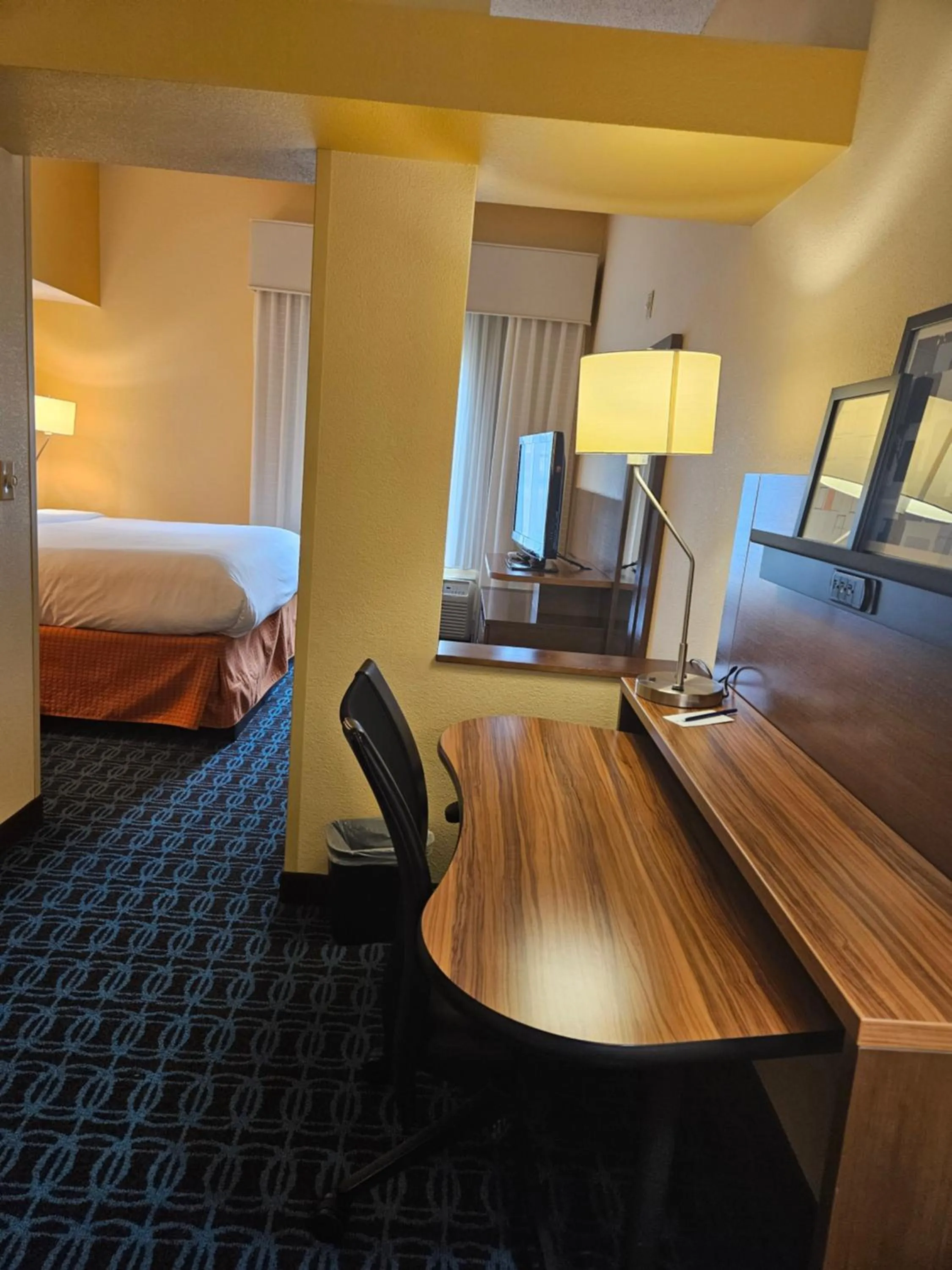 Bed in Comfort Inn & Suites Ankeny - Des Moines