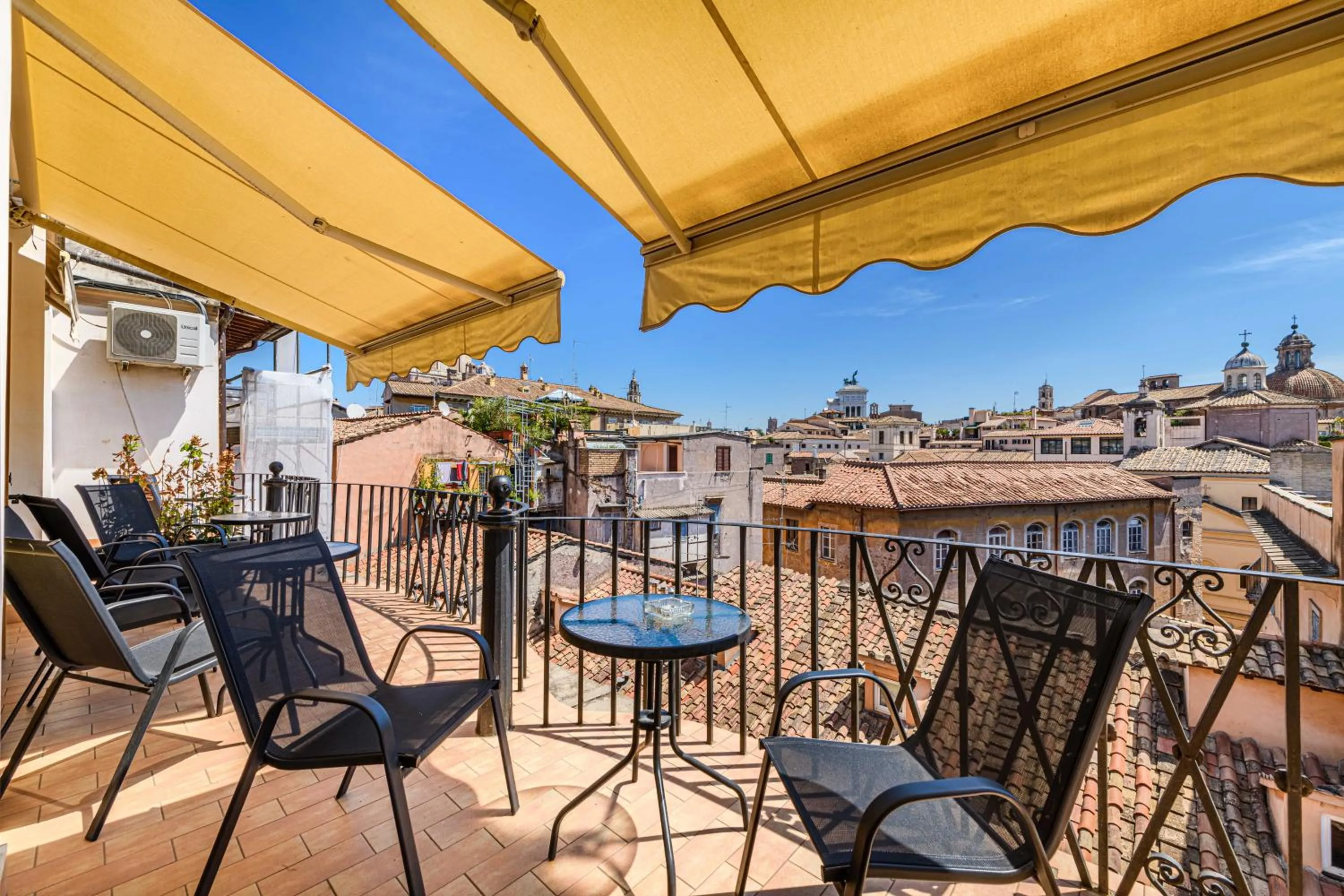 Balcony/Terrace in BB Il Re Alla Reginella Guest House