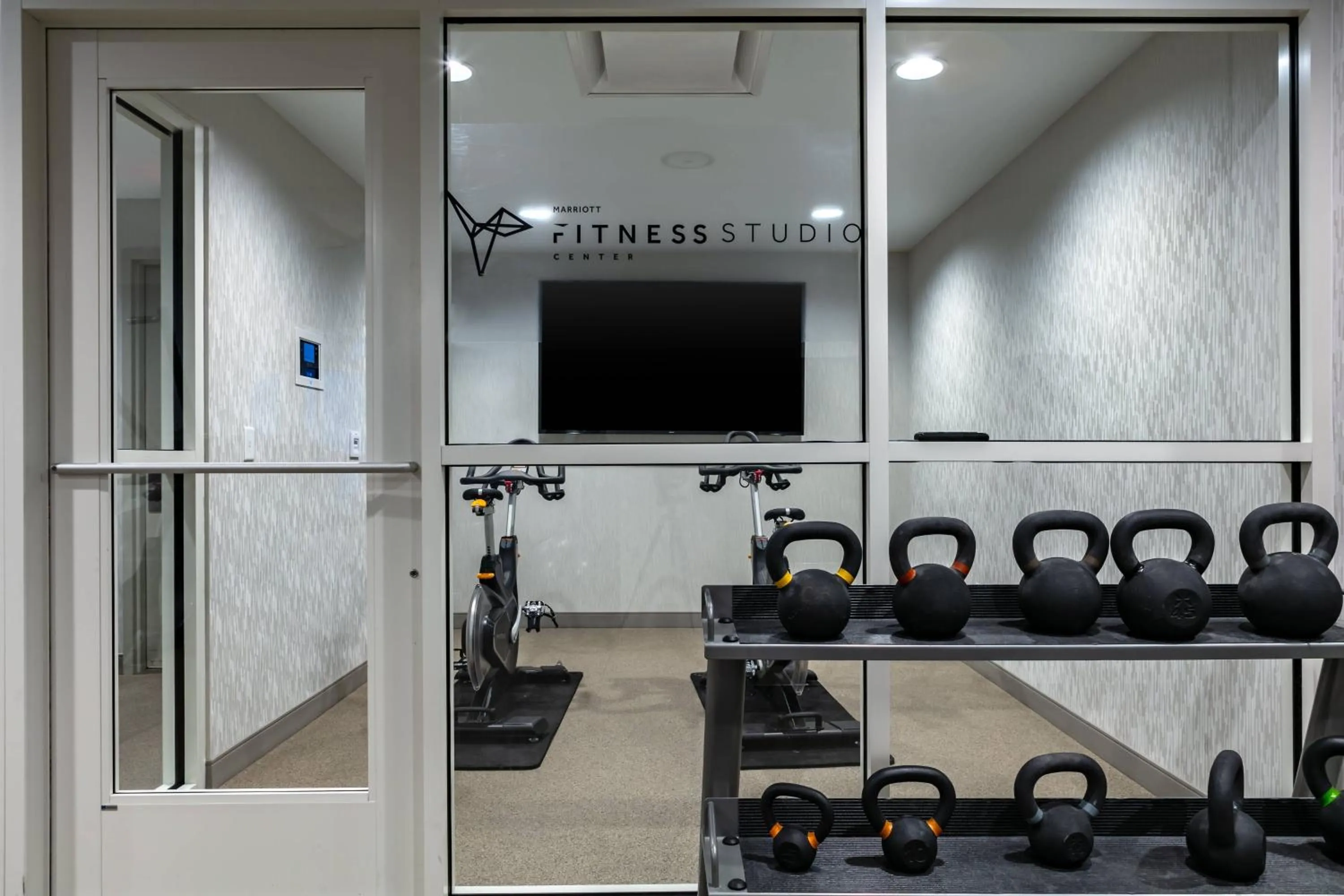 Fitness centre/facilities in West Des Moines Marriott