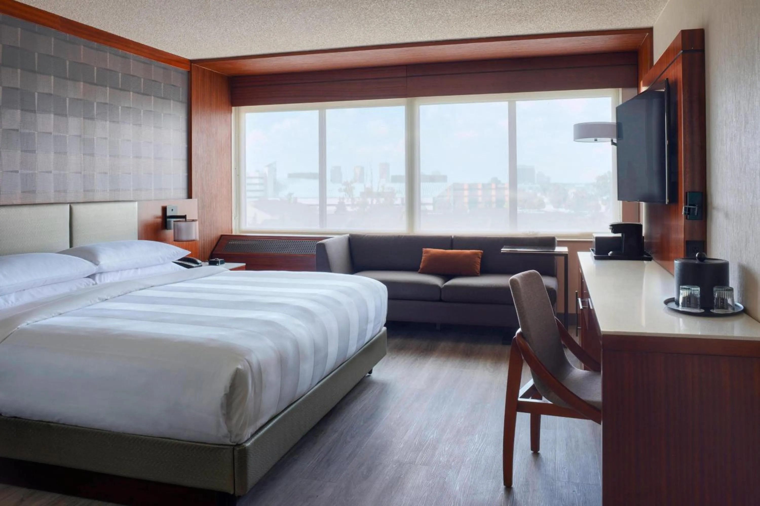 Bed in Detroit Marriott Southfield