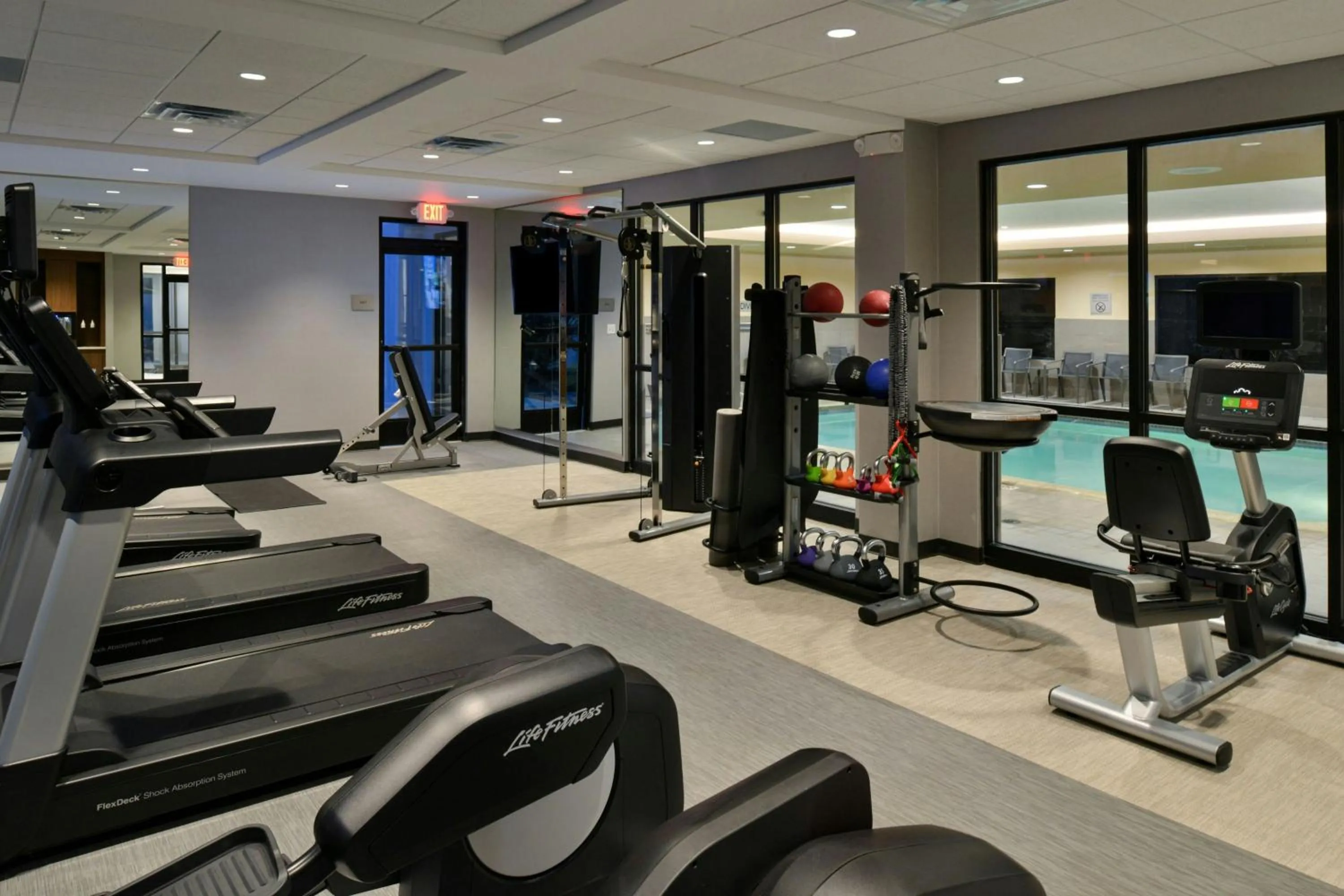 Fitness centre/facilities in Courtyard Detroit Utica