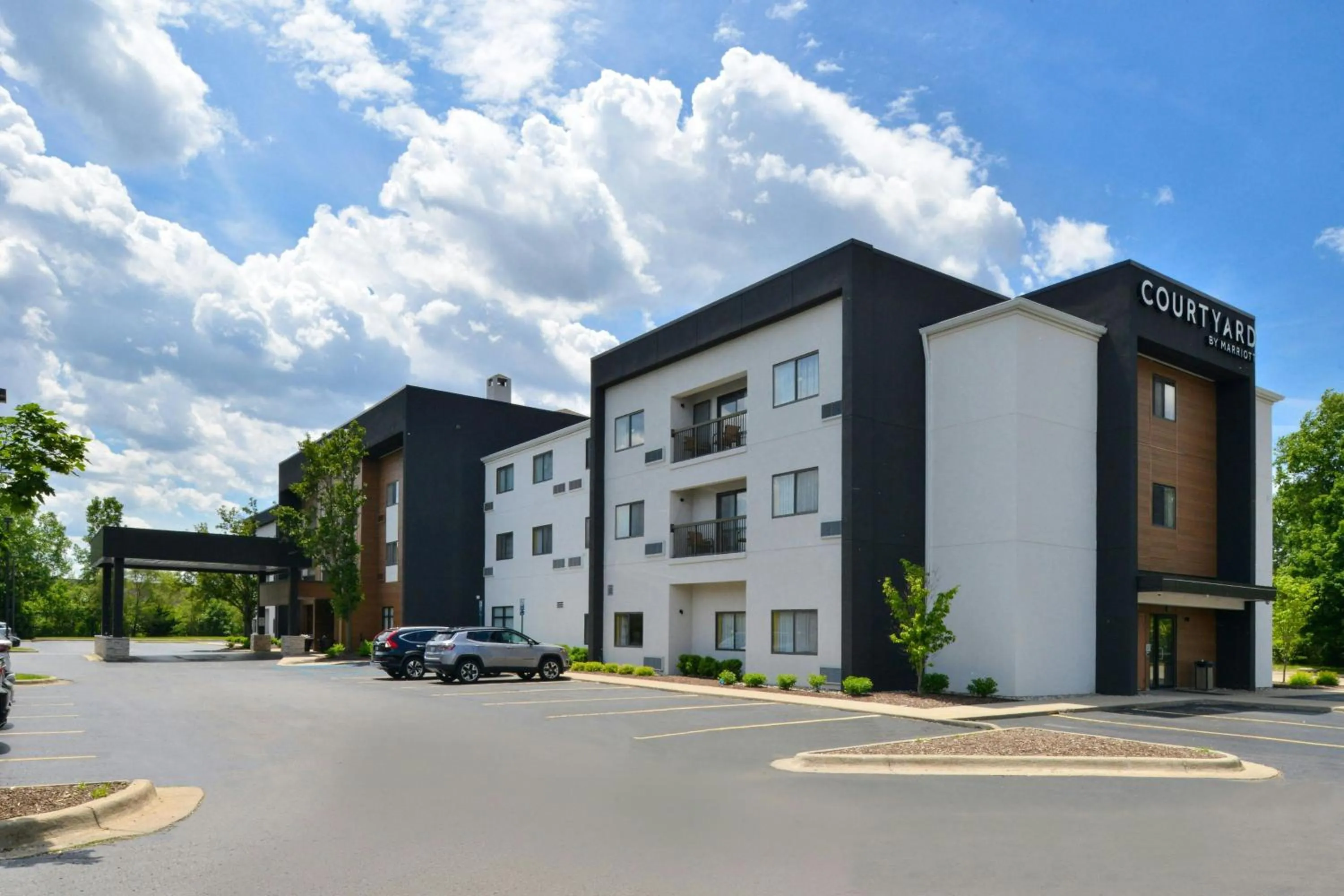 Property building in Courtyard Detroit Utica