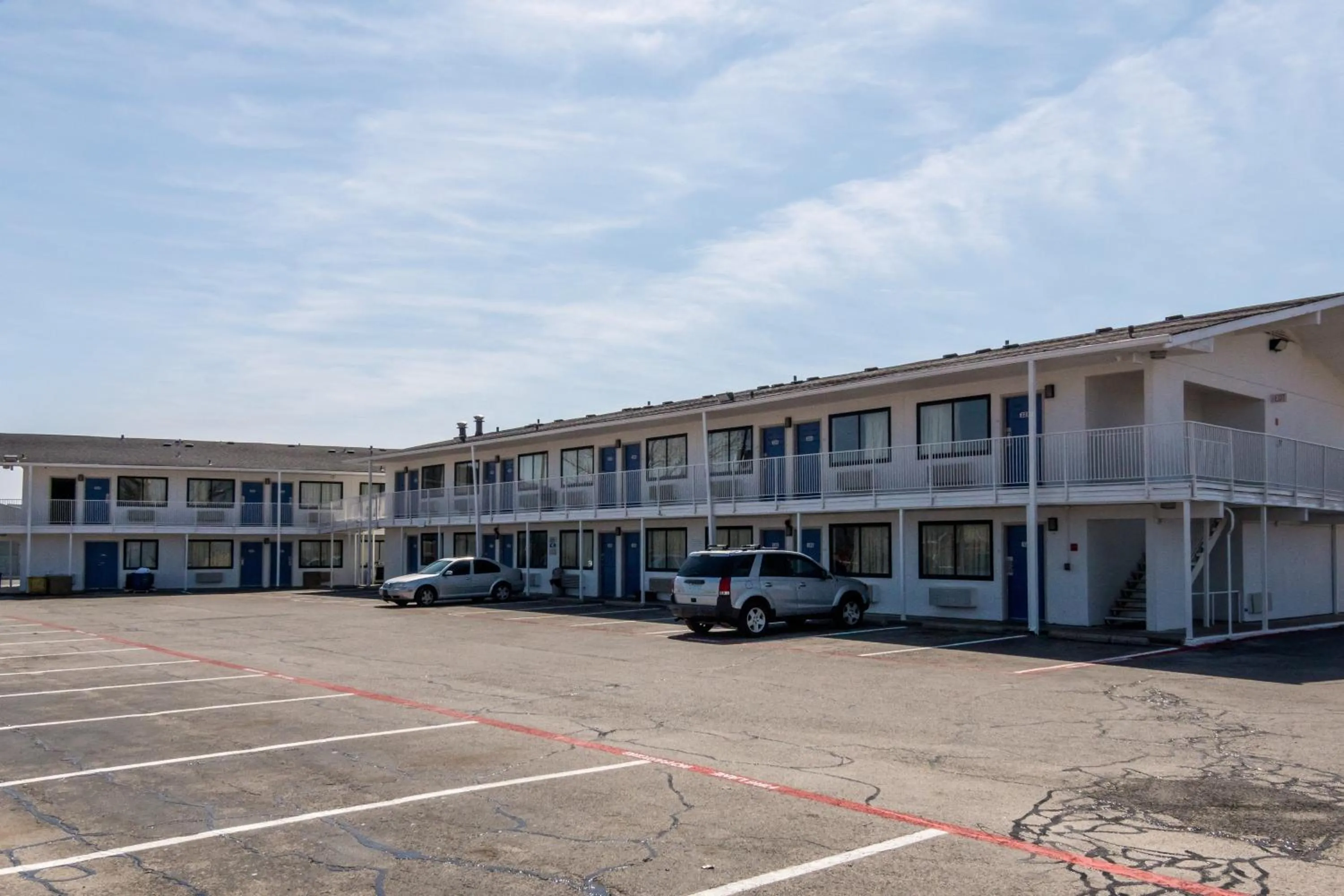 Parking in Motel 6 Fort Worth, TX - North