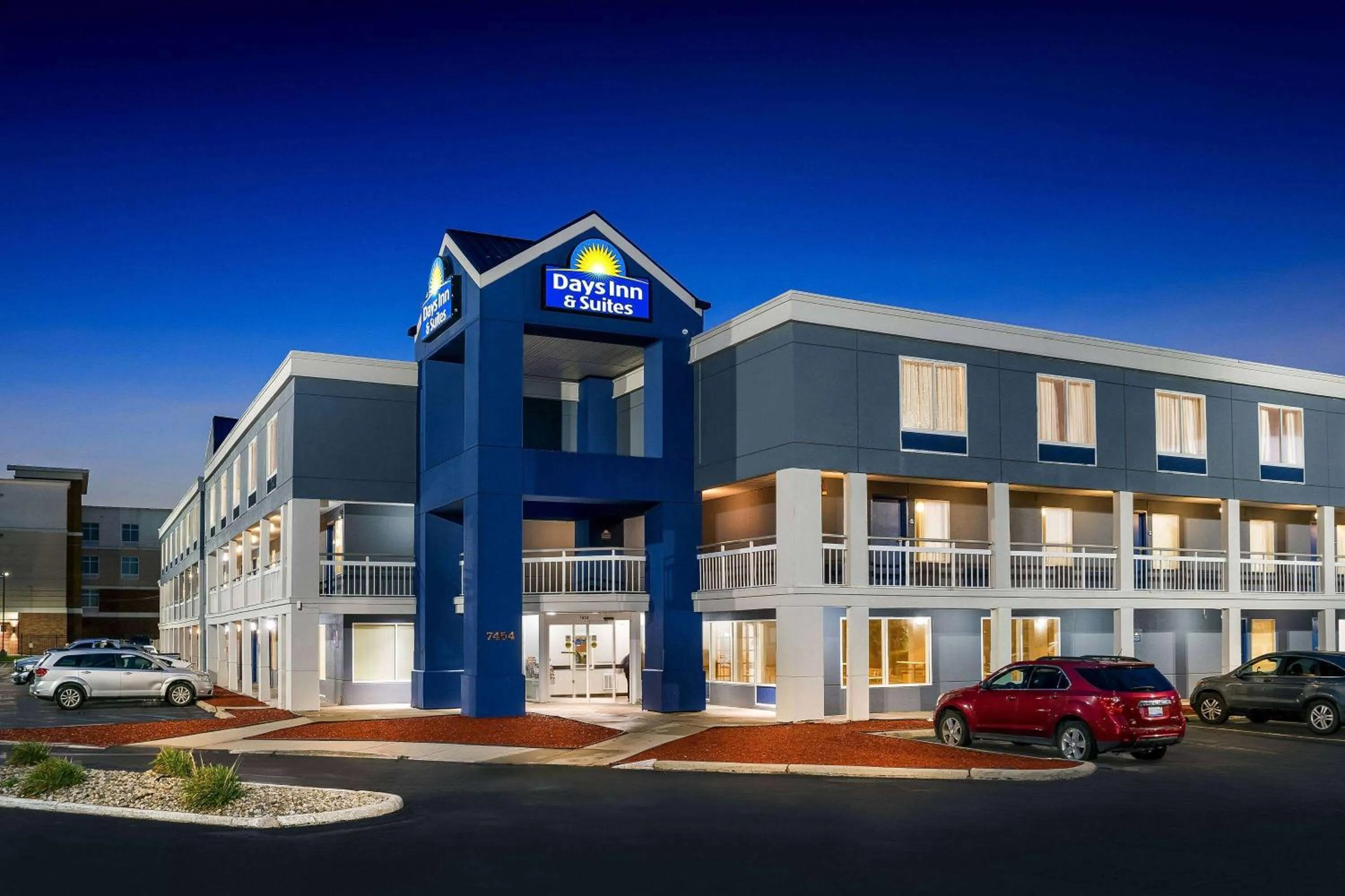 Property building in Days Inn & Suites by Wyndham Warren