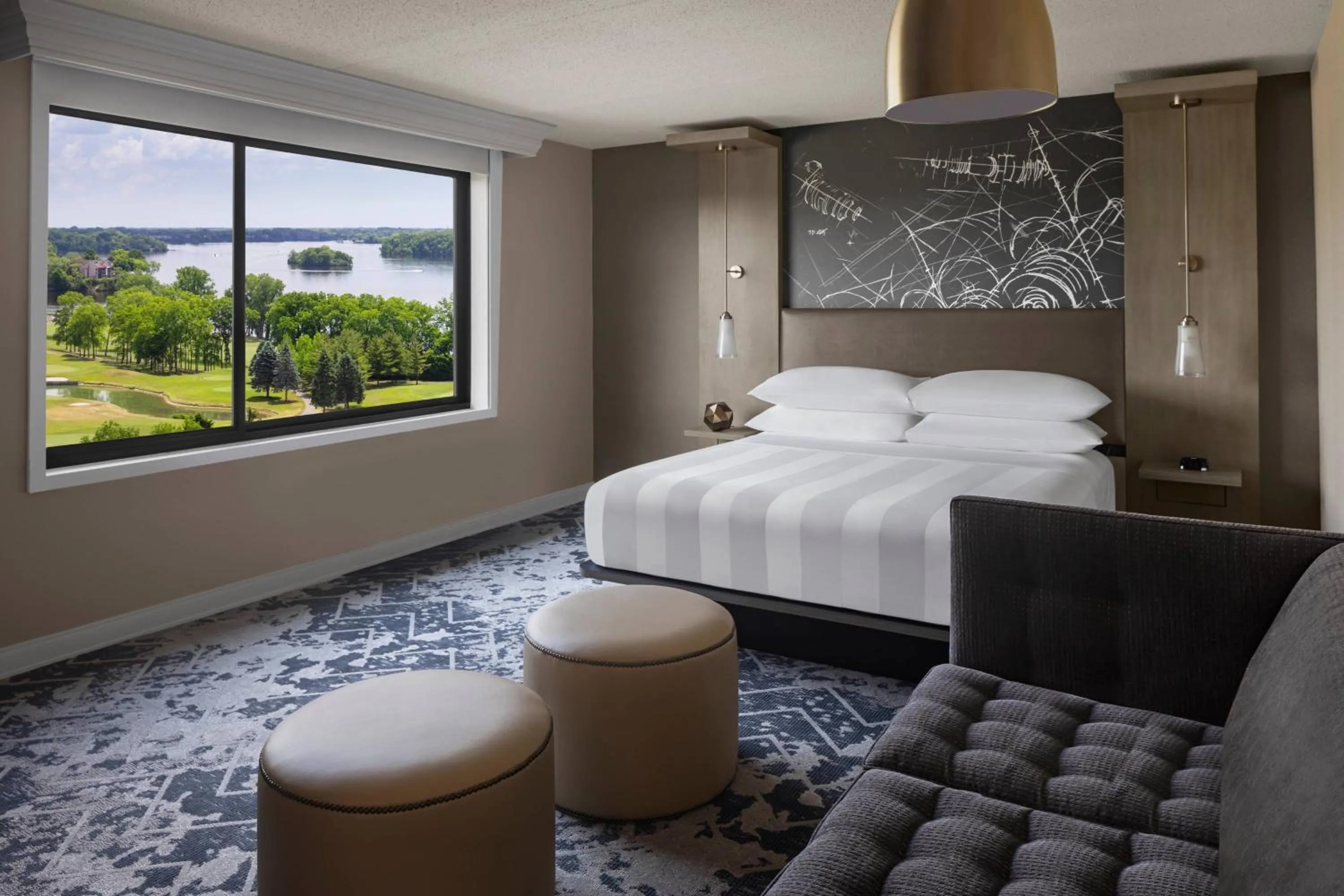 Photo of the whole room, Bed in Ann Arbor Marriott Ypsilanti at Eagle Crest