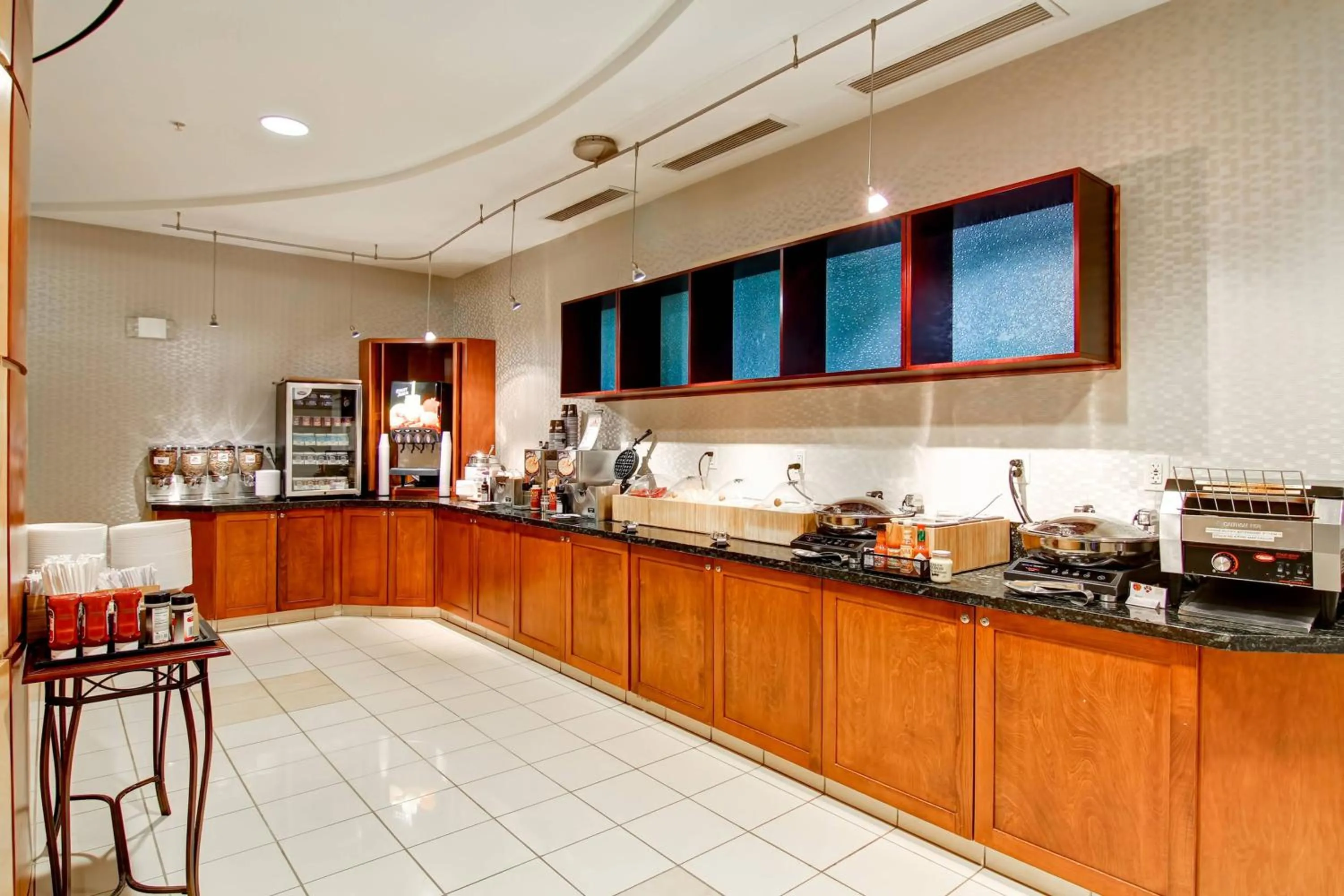Breakfast in SpringHill Suites Erie