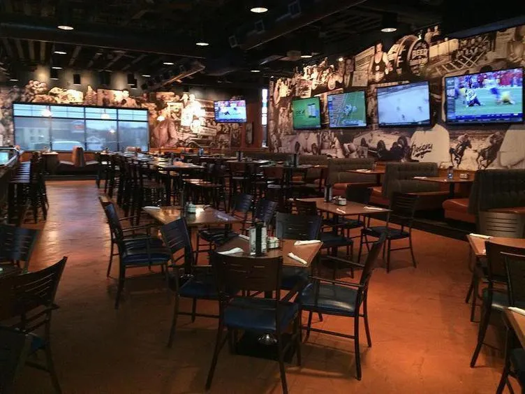 Restaurant/places to eat in Hawthorn Suites by Wyndham Erie