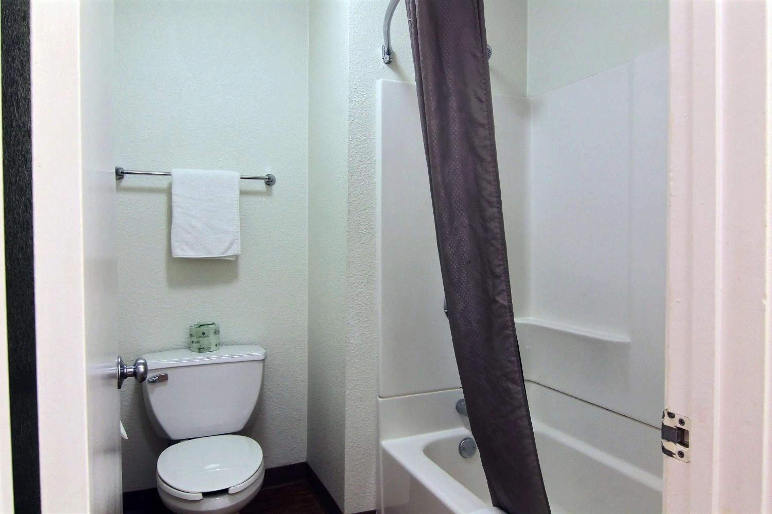 Shower in Motel 6-Bismarck, ND